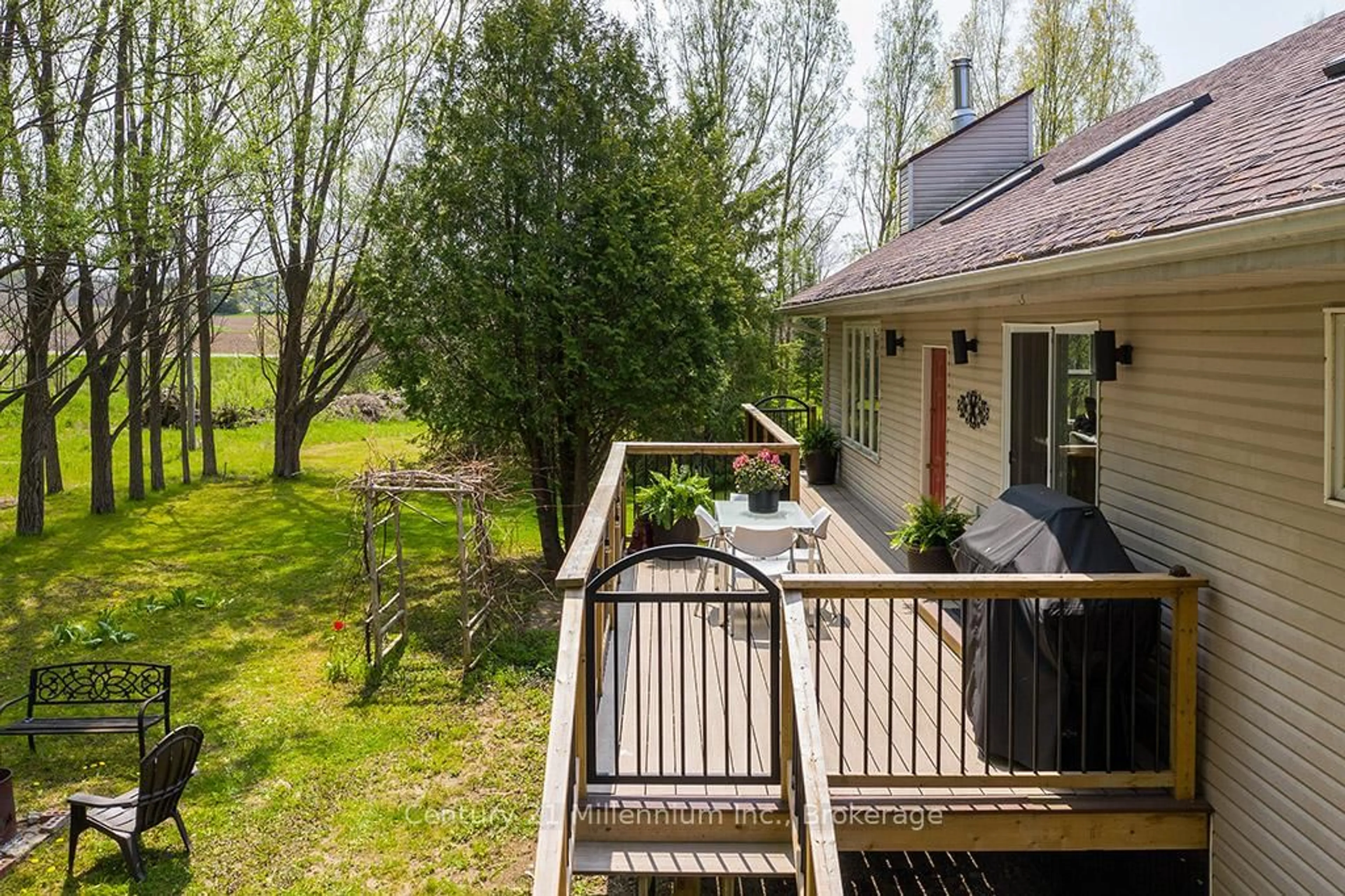 Patio, unknown for 727302 22 C Sdrd, Blue Mountains Ontario N0H 1N0