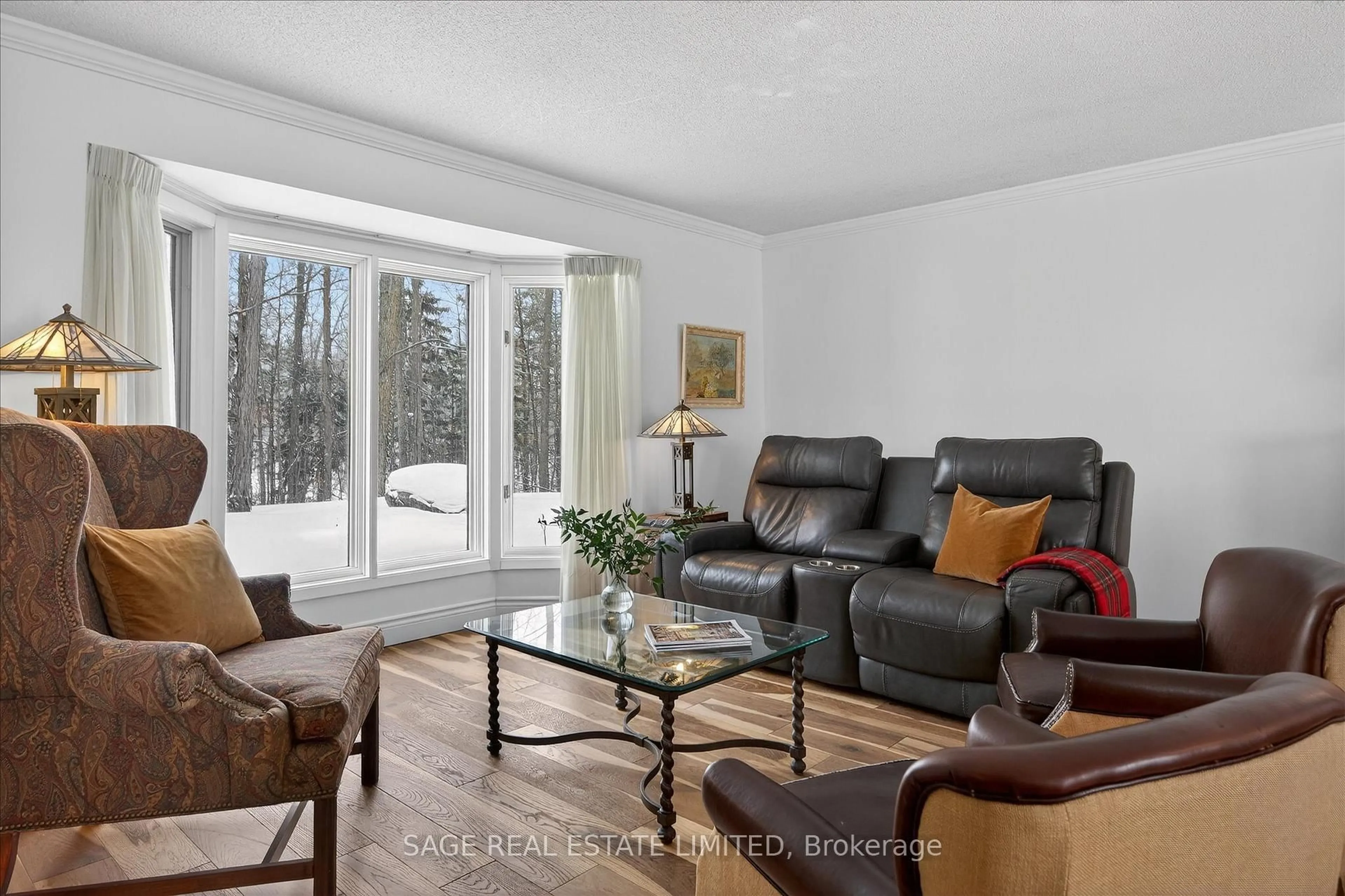 Living room with furniture, unknown for 28 Birdie Dr, Kawartha Lakes Ontario K0M 1N0