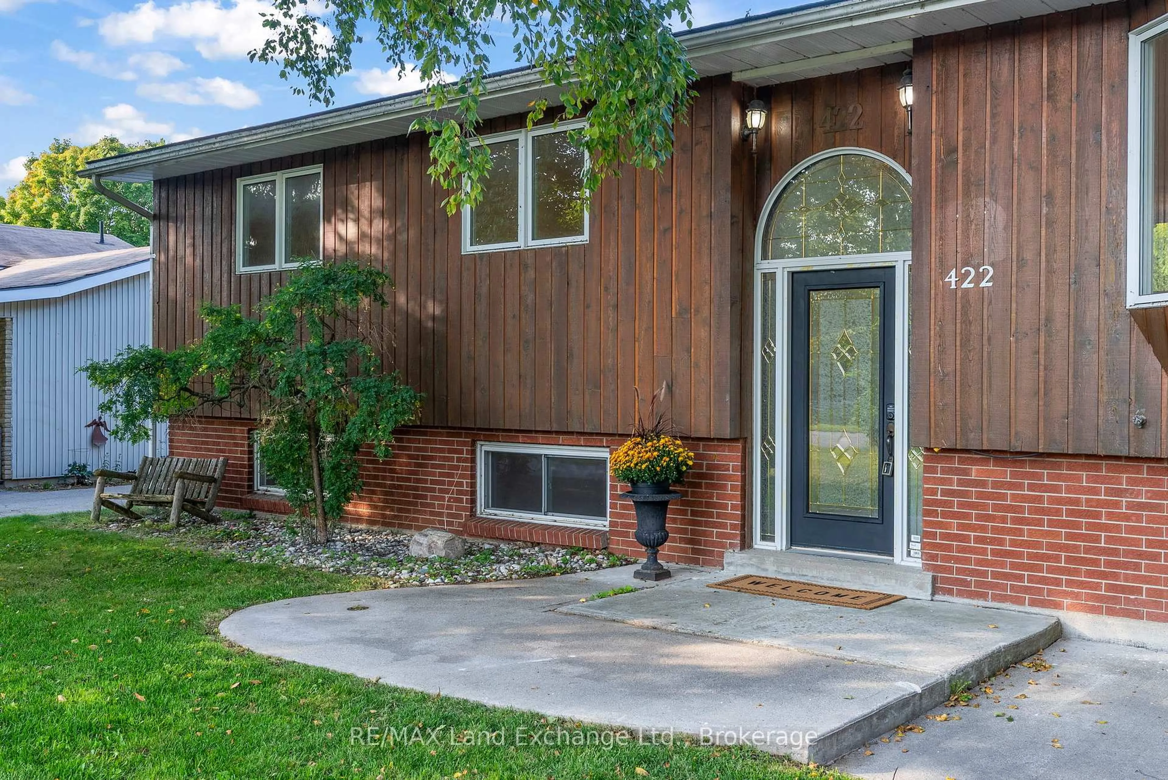 Home with brick exterior material, street for 422 Alice St, Saugeen Shores Ontario N0H 2L0