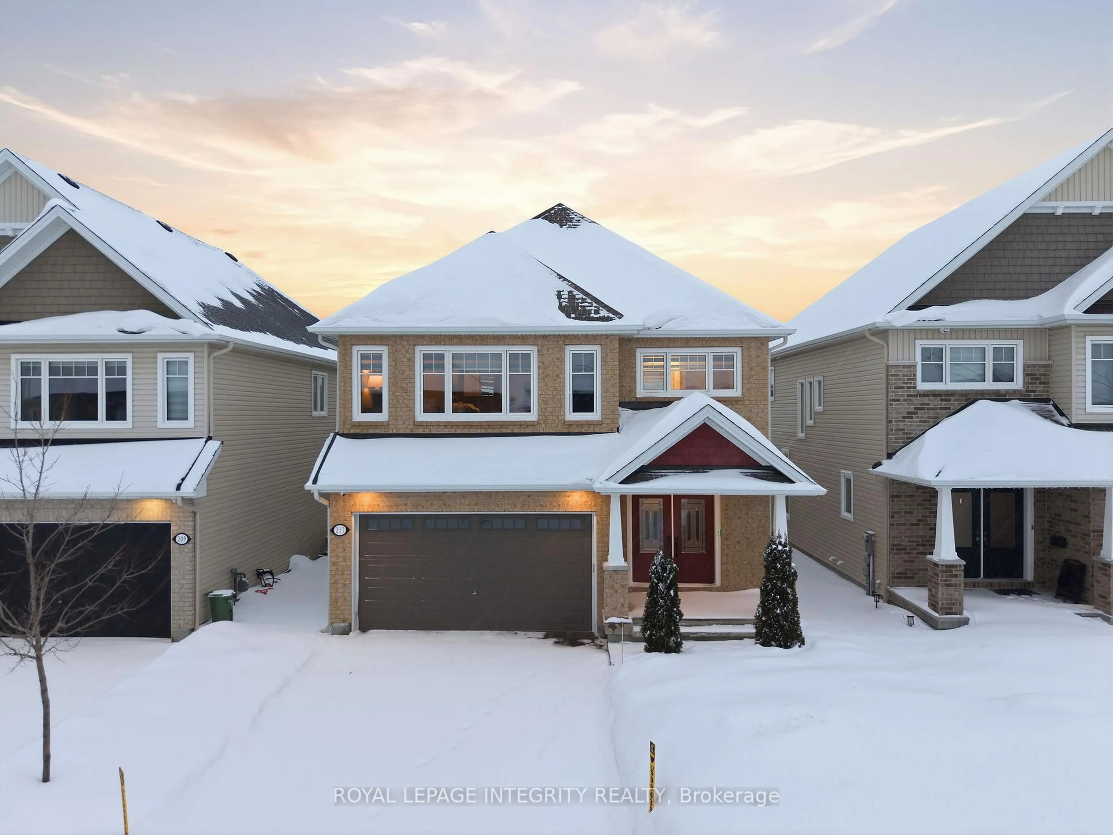 A pic from outside/outdoor area/front of a property/back of a property/a pic from drone, street for 211 Osterley Way, Ottawa Ontario K2S 2P2