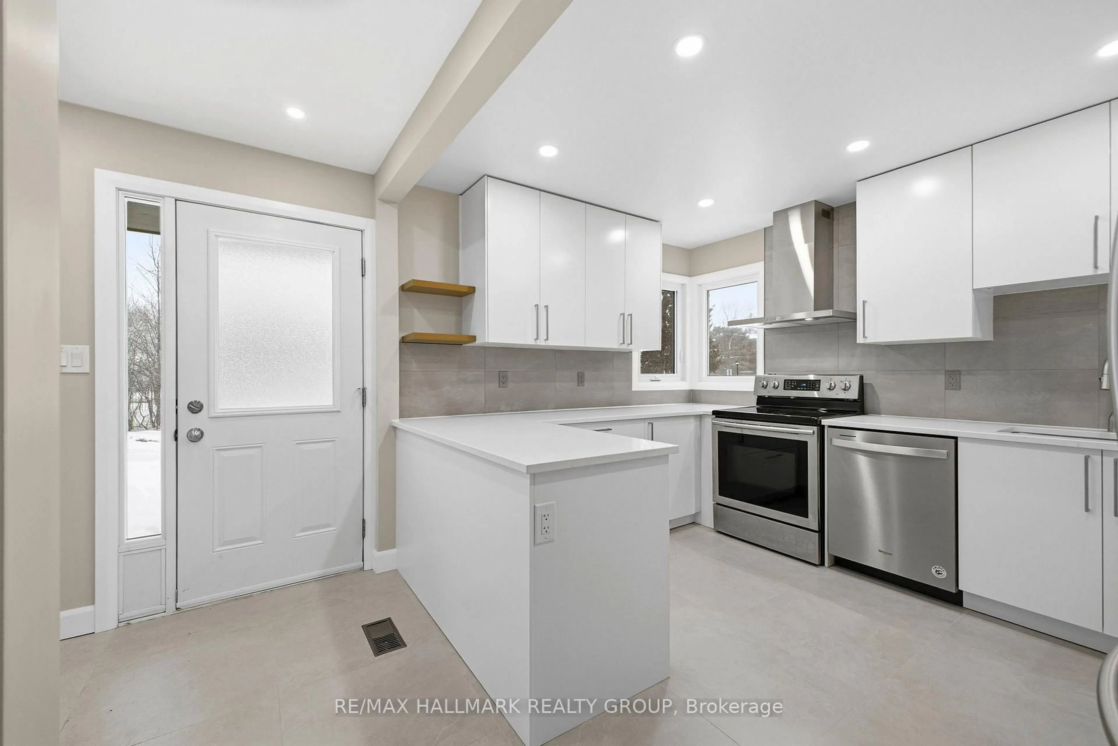 Open concept kitchen, ceramic/tile floor for 1414 Ridgebrook Dr, Ottawa Ontario K1B 4T2