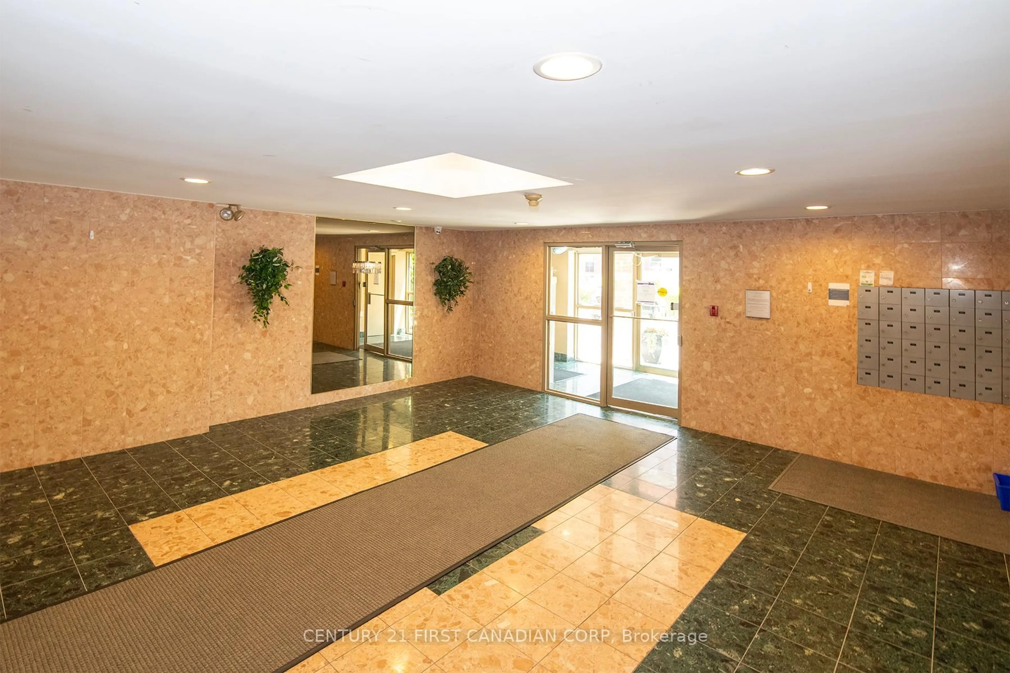 Indoor foyer for 77 Baseline Rd #405, London South Ontario N6J 1V5
