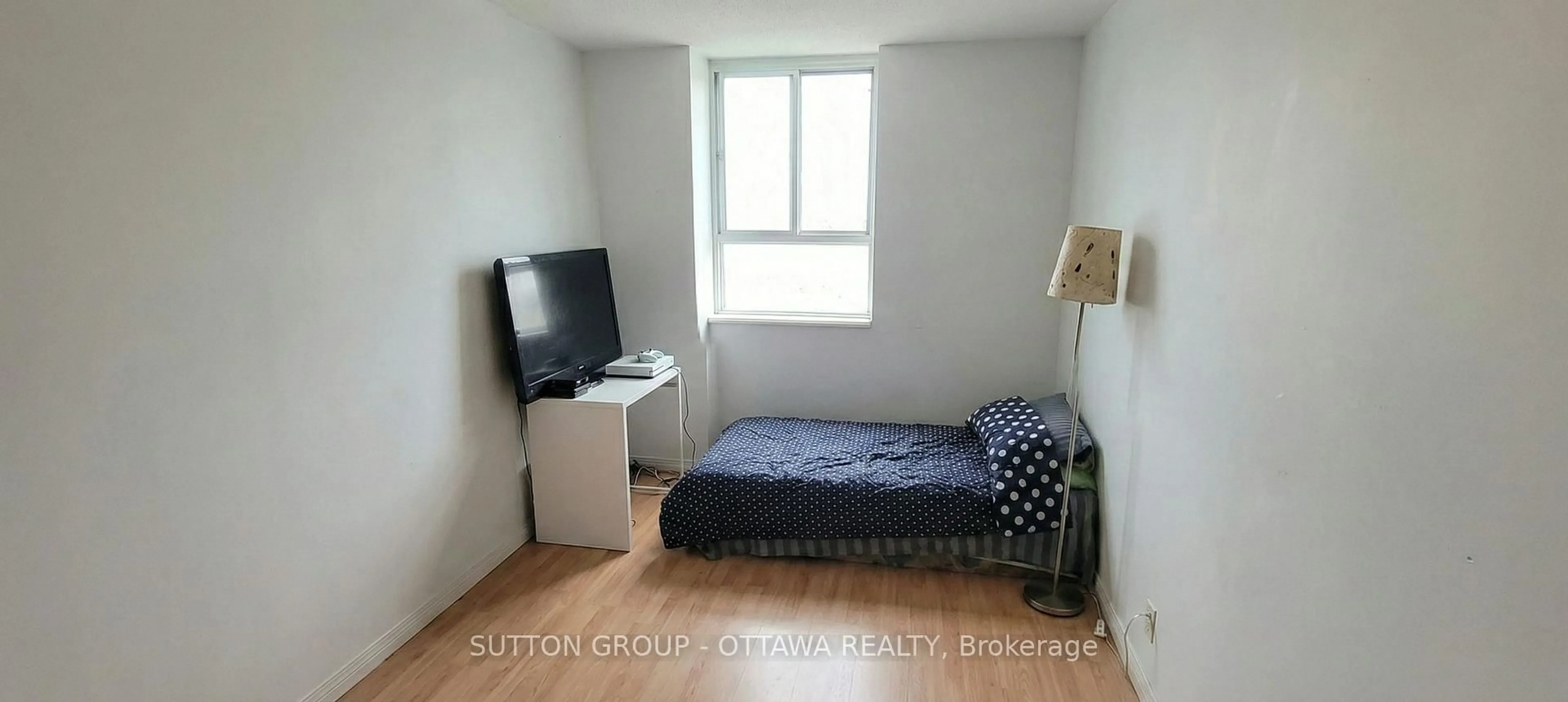 A pic of a room for 2000 Jasmine Cres #516, Ottawa Ontario K1J 8K4
