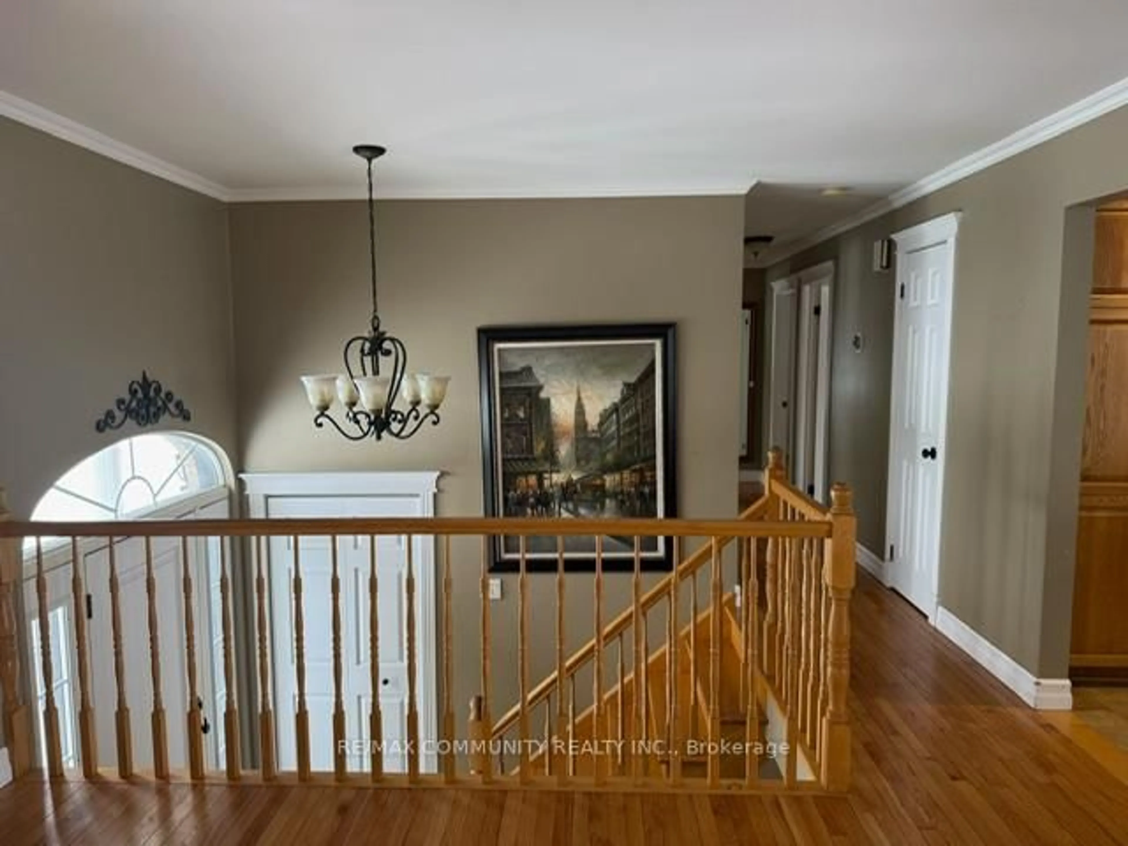 Indoor foyer for 1841 Belvedere Cres, Cornwall Ontario K6H 7C6