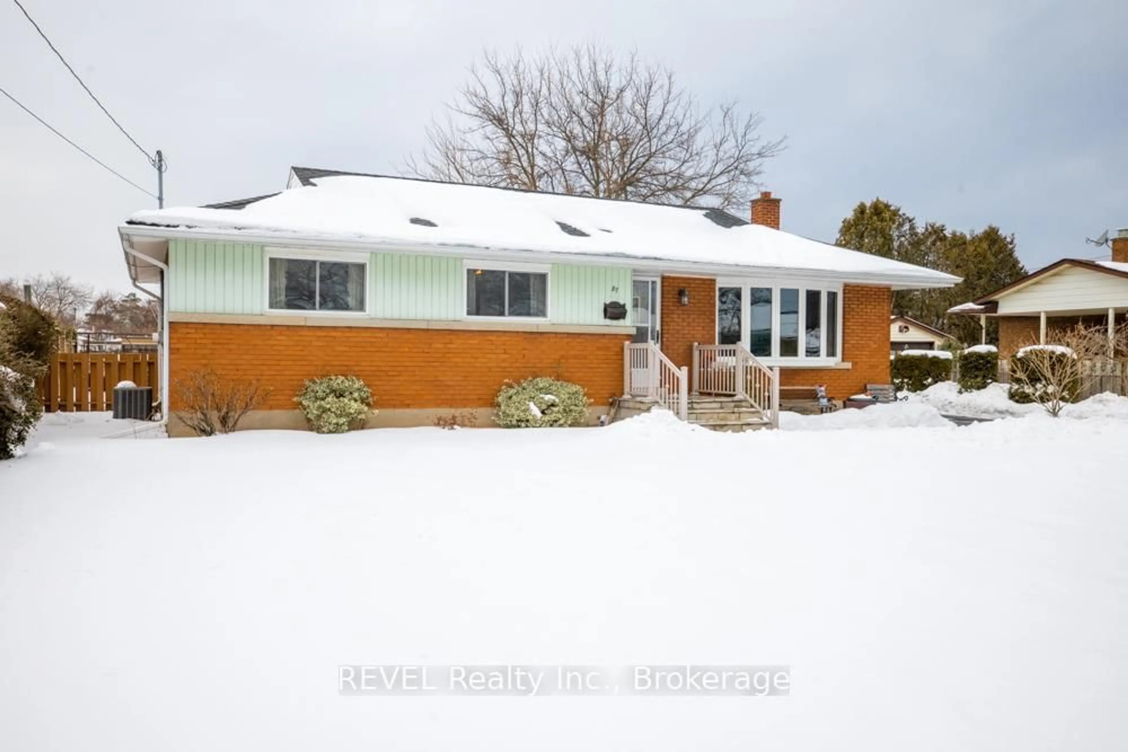 Unknown for 87 Royal Manor Dr, St. Catharines Ontario L2M 4L9