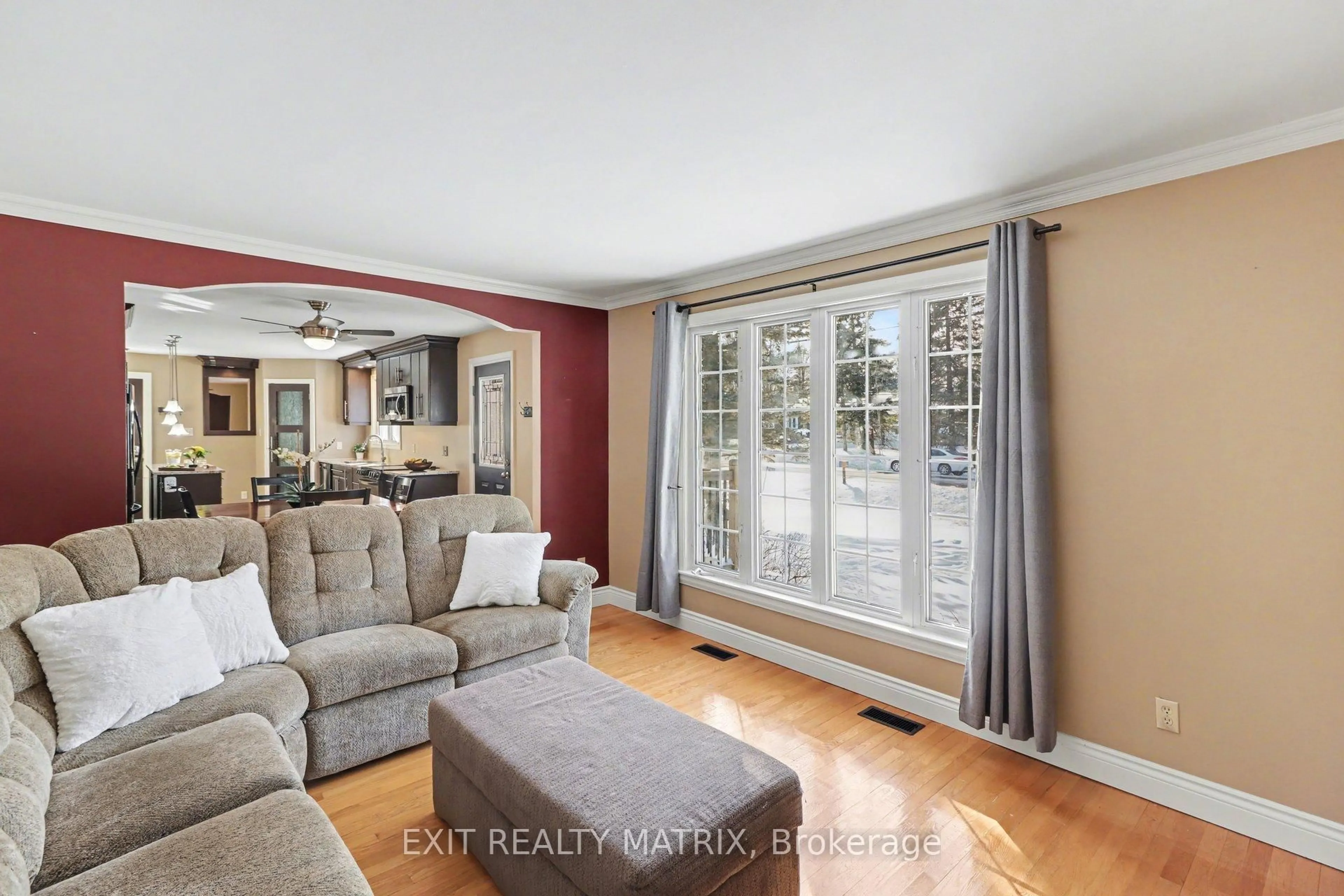 Living room with furniture, unknown for 4603 Anderson Rd, Carlsbad Springs Ontario K0A 1K0