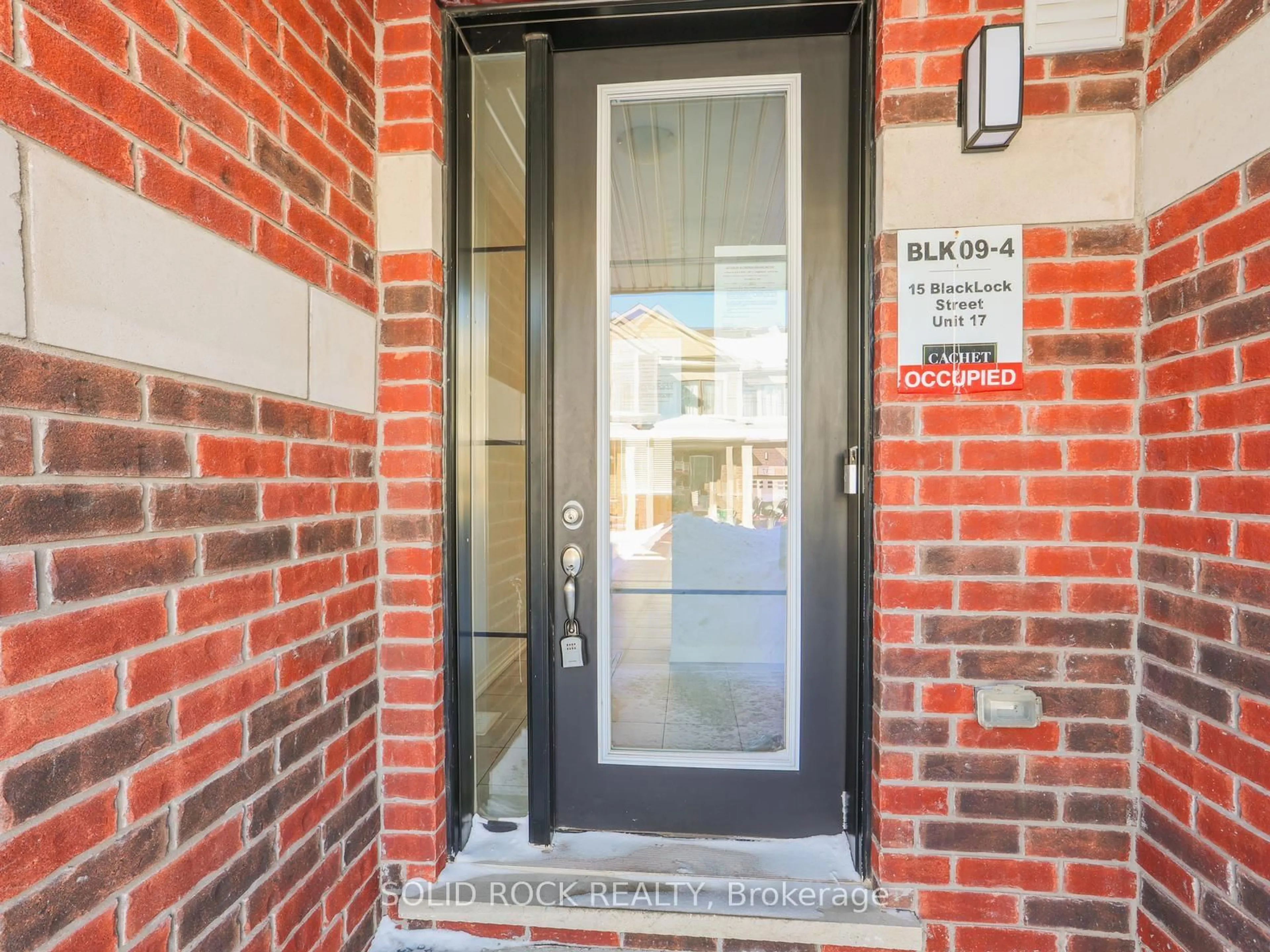 Indoor entryway for 15 Blacklock St #17, Cambridge Ontario N1S 0E6