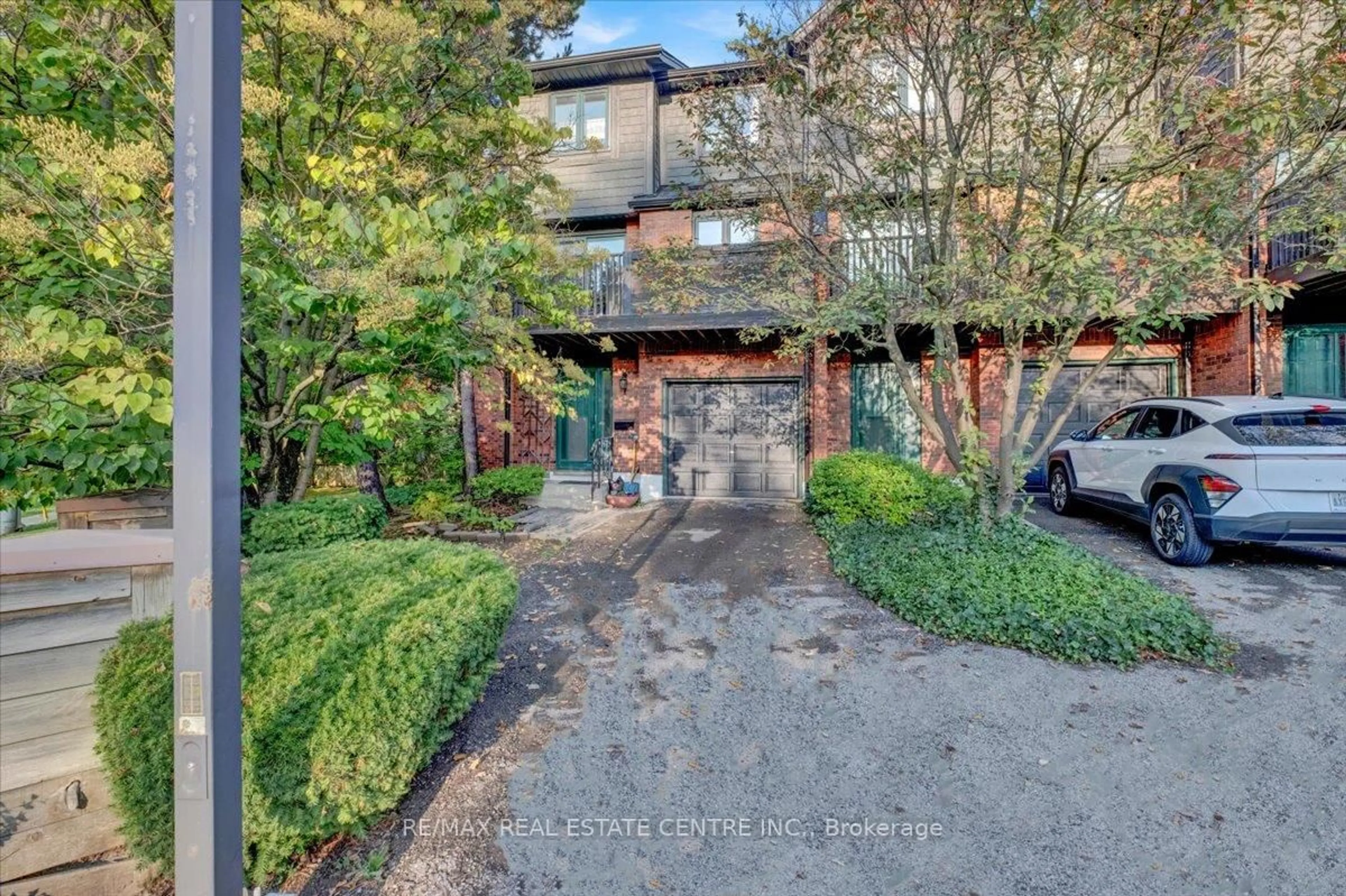 A pic from outside/outdoor area/front of a property/back of a property/a pic from drone, street for 1983 Main St #1, Hamilton Ontario L8S 4R2