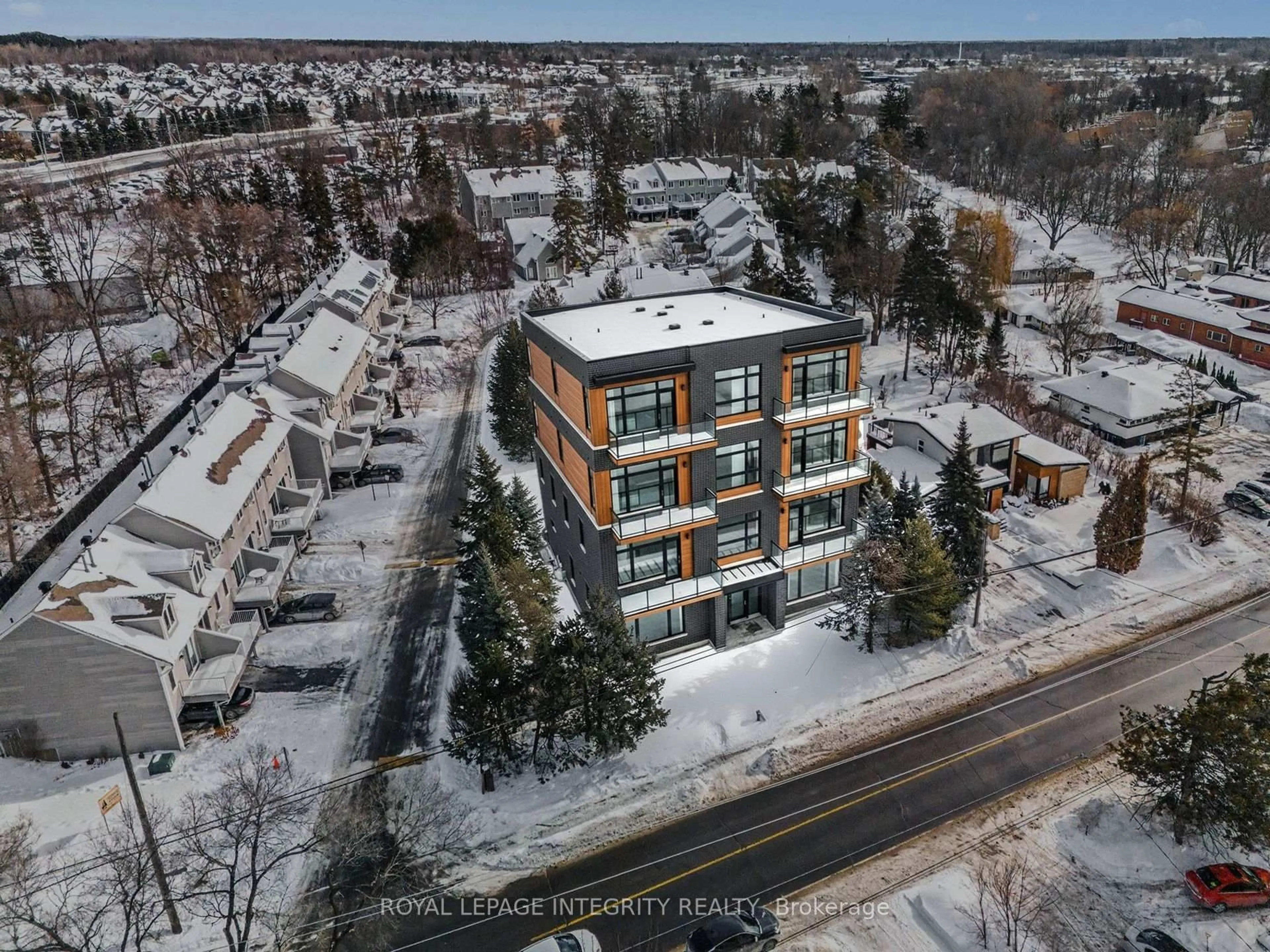 A pic from outside/outdoor area/front of a property/back of a property/a pic from drone, building for 3565 Albion Rd, Ottawa Ontario K1T 1A2