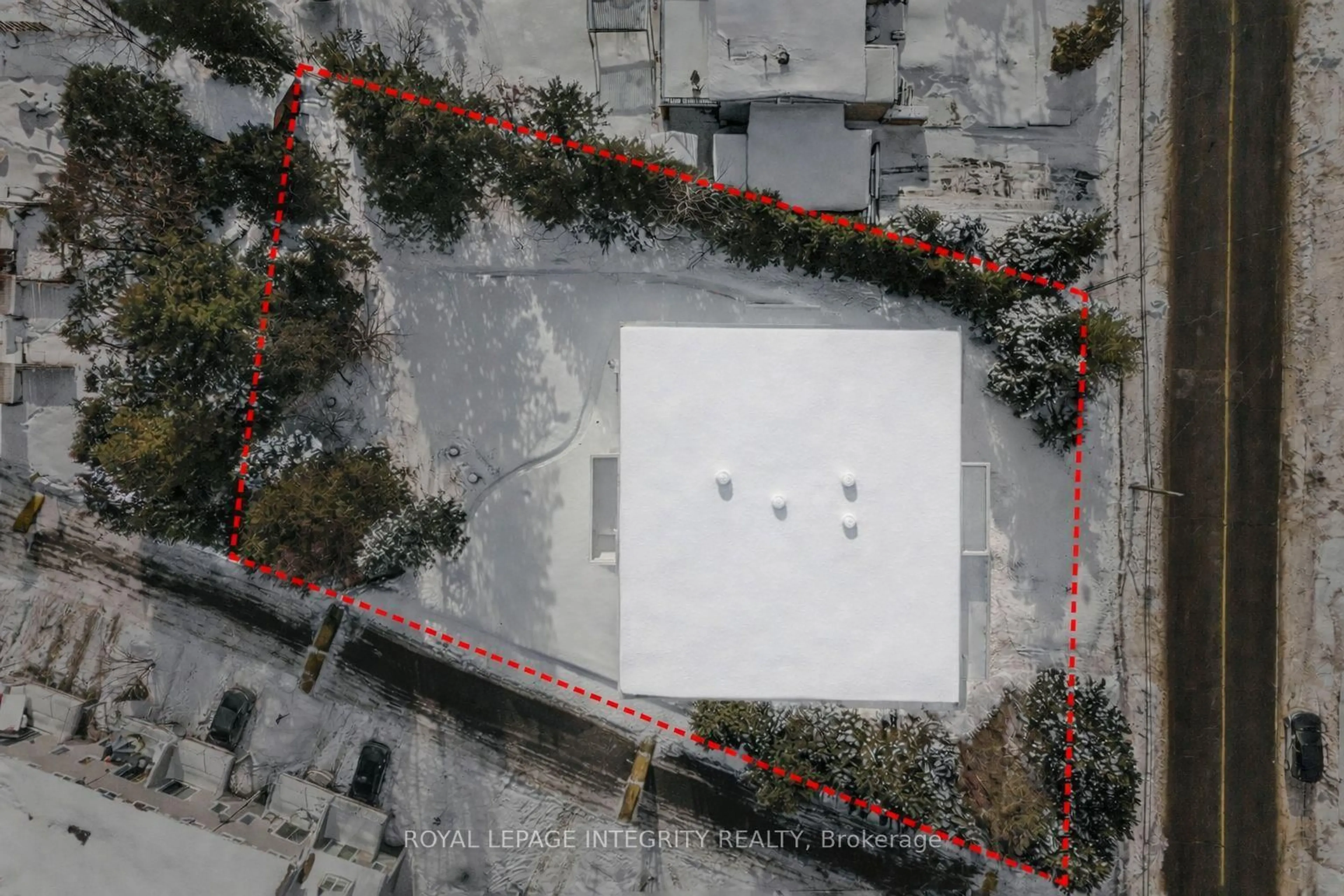 A pic from outside/outdoor area/front of a property/back of a property/a pic from drone, building for 3565 Albion Rd, Ottawa Ontario K1T 1A2