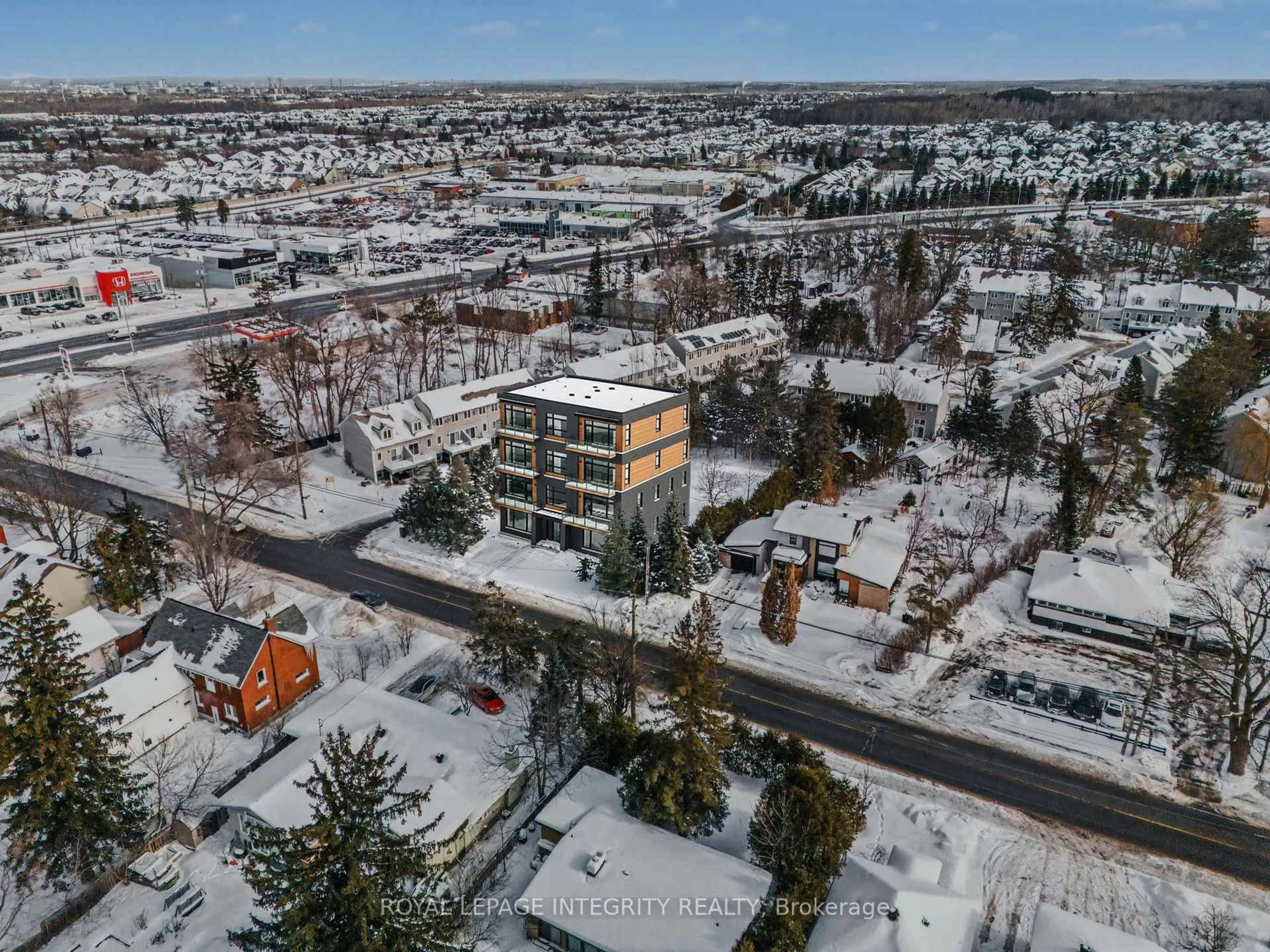 A pic from outside/outdoor area/front of a property/back of a property/a pic from drone, city buildings view from balcony for 3565 Albion Rd, Ottawa Ontario K1T 1A2