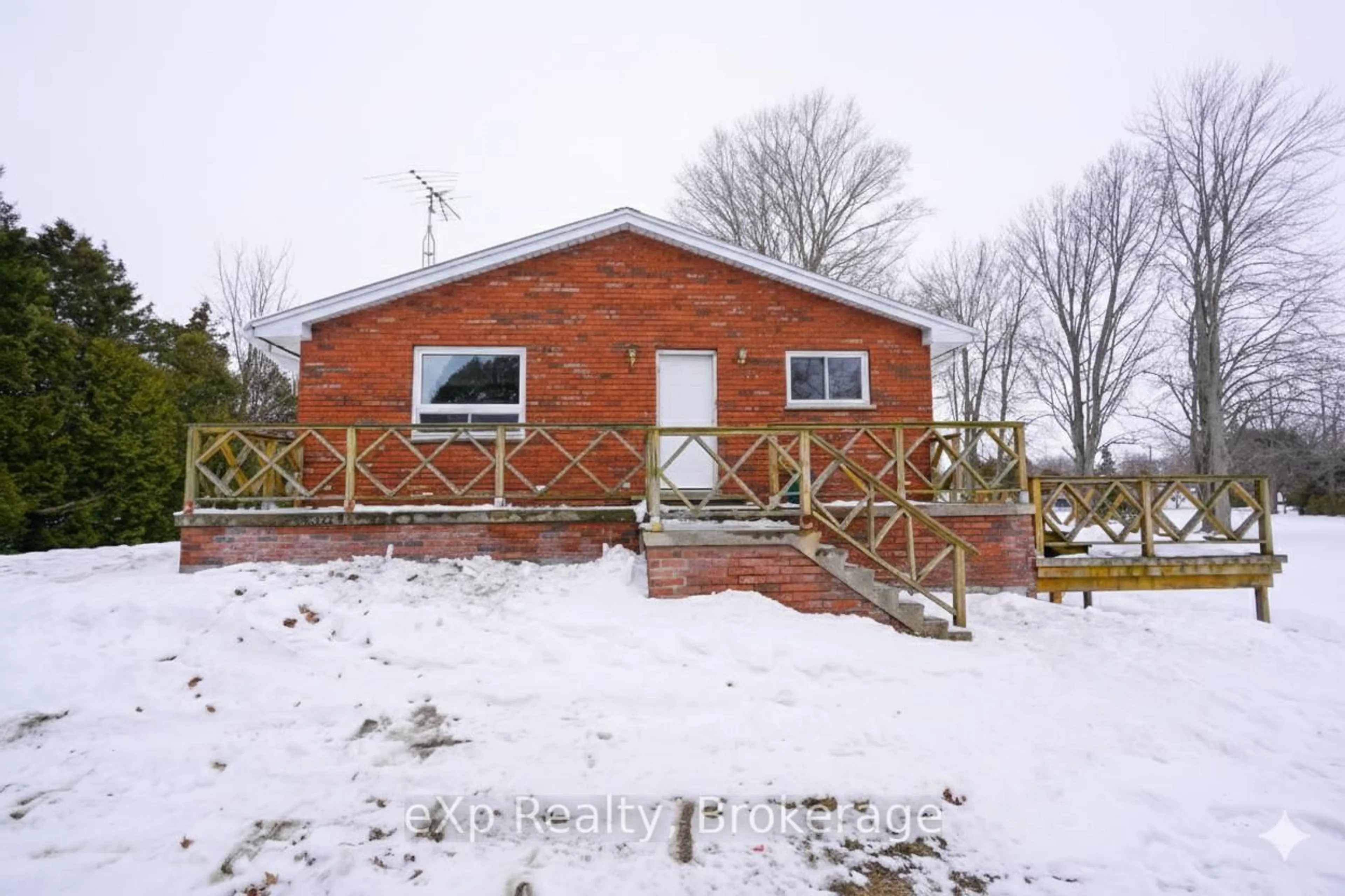 Unknown for 221 Queen St, Chatham-Kent Ontario N0P 1T0