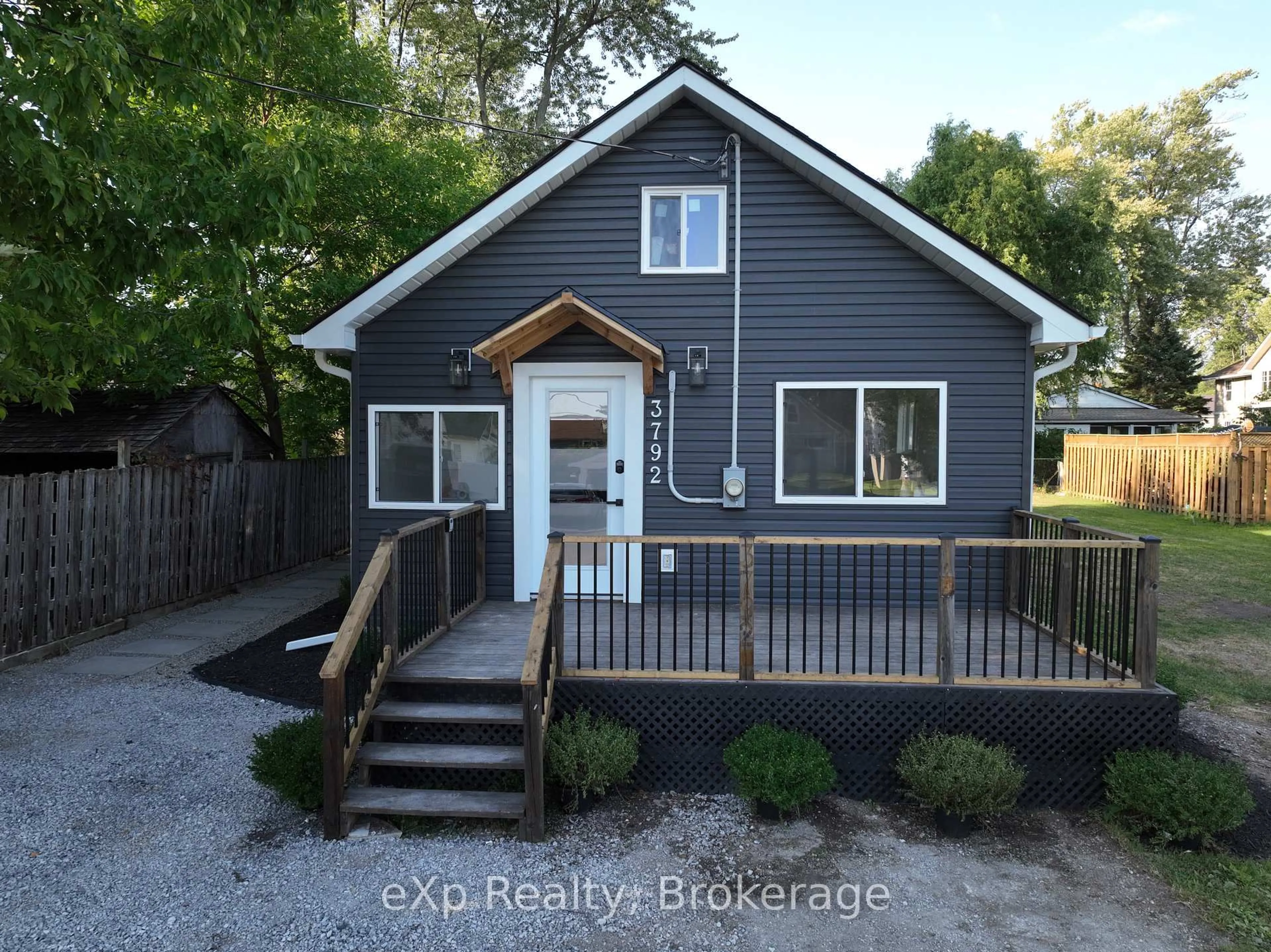 Home with vinyl exterior material, street for 3792 Glendale Ave, Fort Erie Ontario L0S 1B0