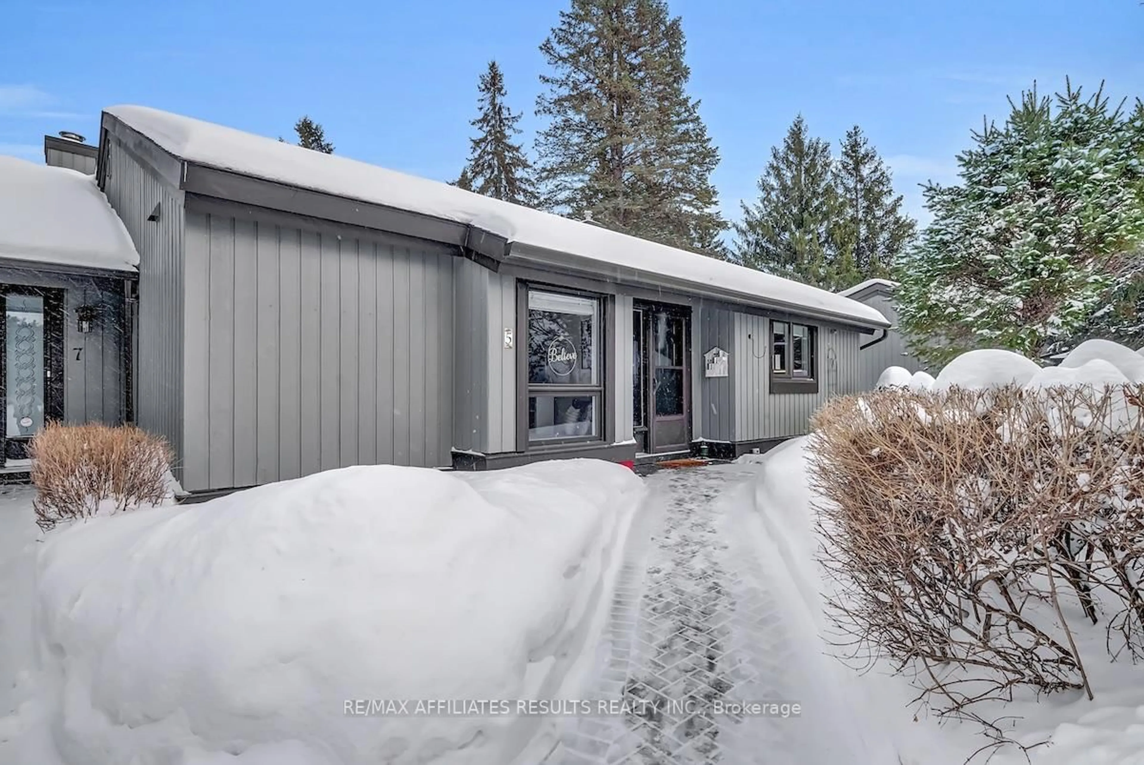 Unknown for 5 Arbor Rdge #44, Ottawa Ontario K2S 1B9