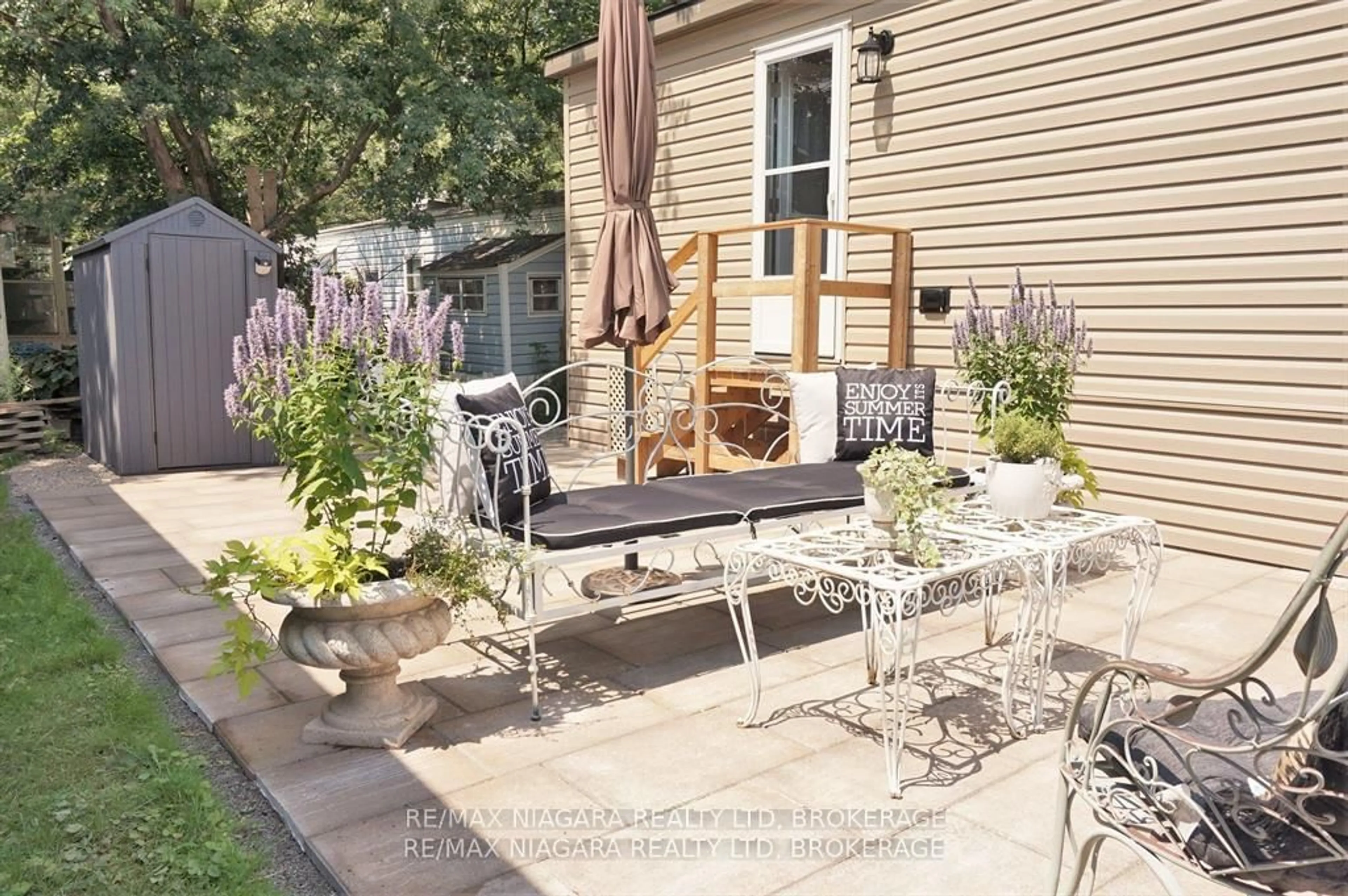 Patio, street for 8845 Lundy's Lane #246, Niagara Falls Ontario L2H 1H5