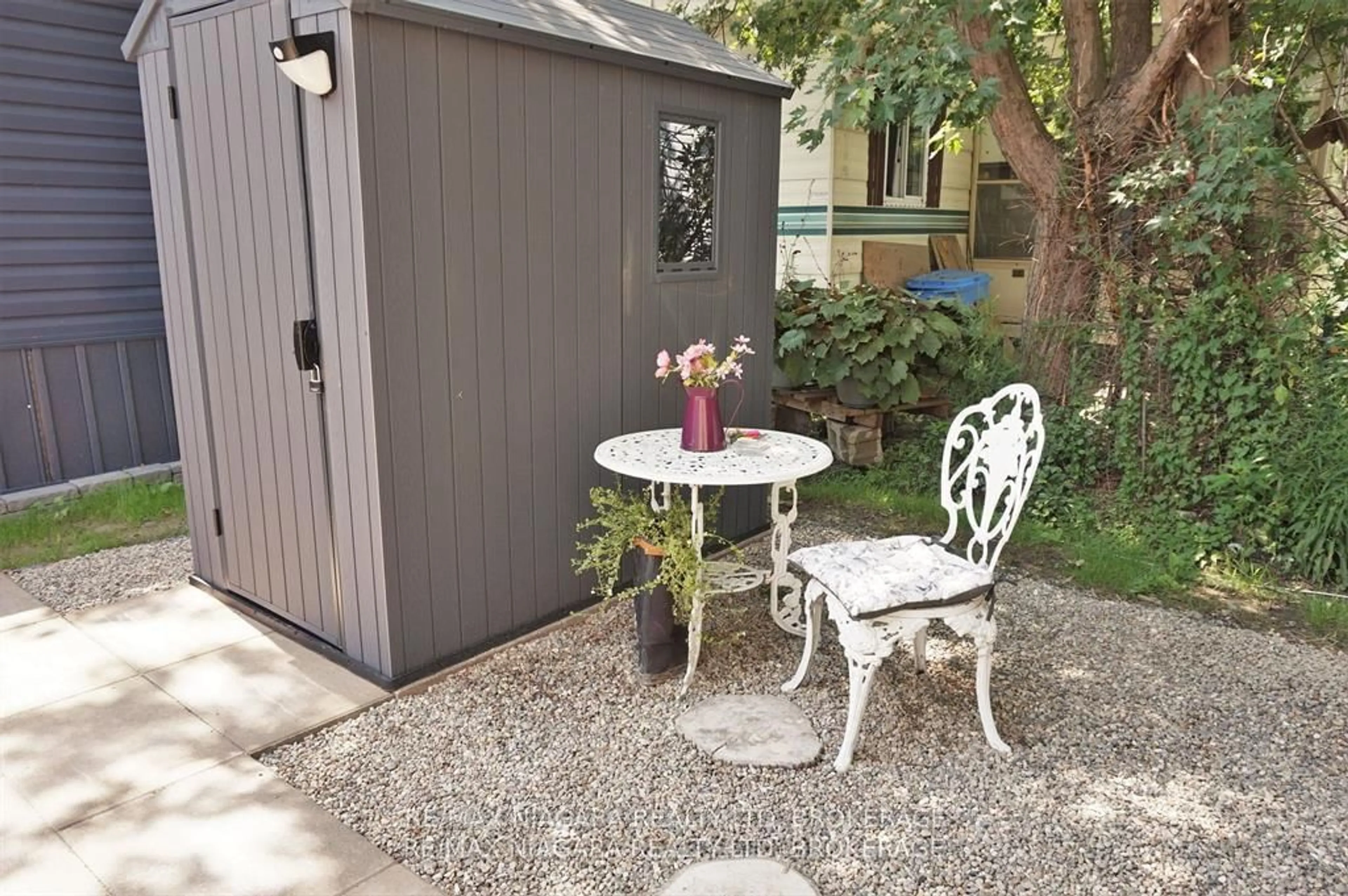 Patio, street for 8845 Lundy's Lane #246, Niagara Falls Ontario L2H 1H5