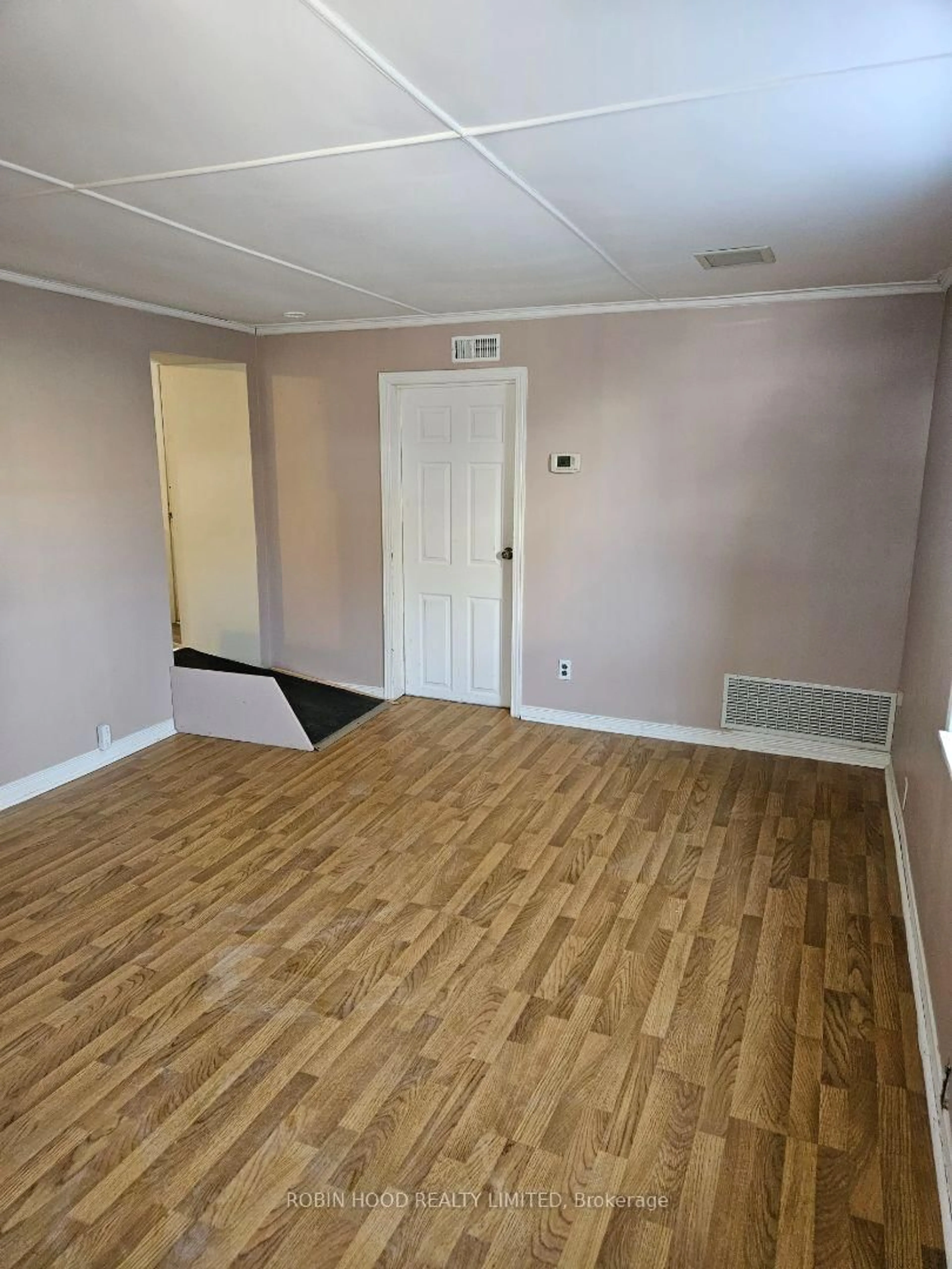 A pic of a room for 12381 County Rd 18, South Dundas Ontario K0C 2H0