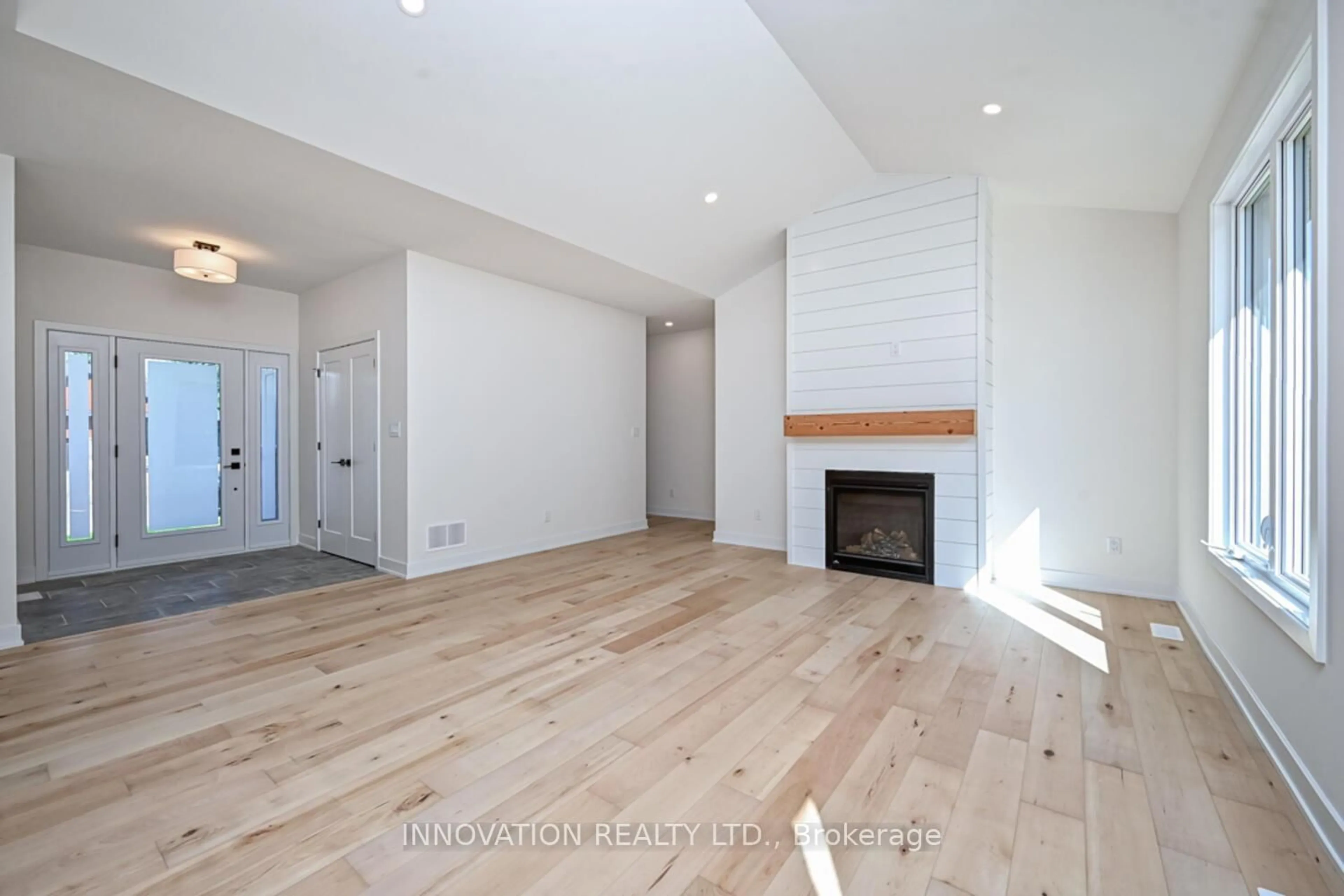 A pic of a room for 3249 Elizabeth St, Osgoode Ontario K0A 2W0