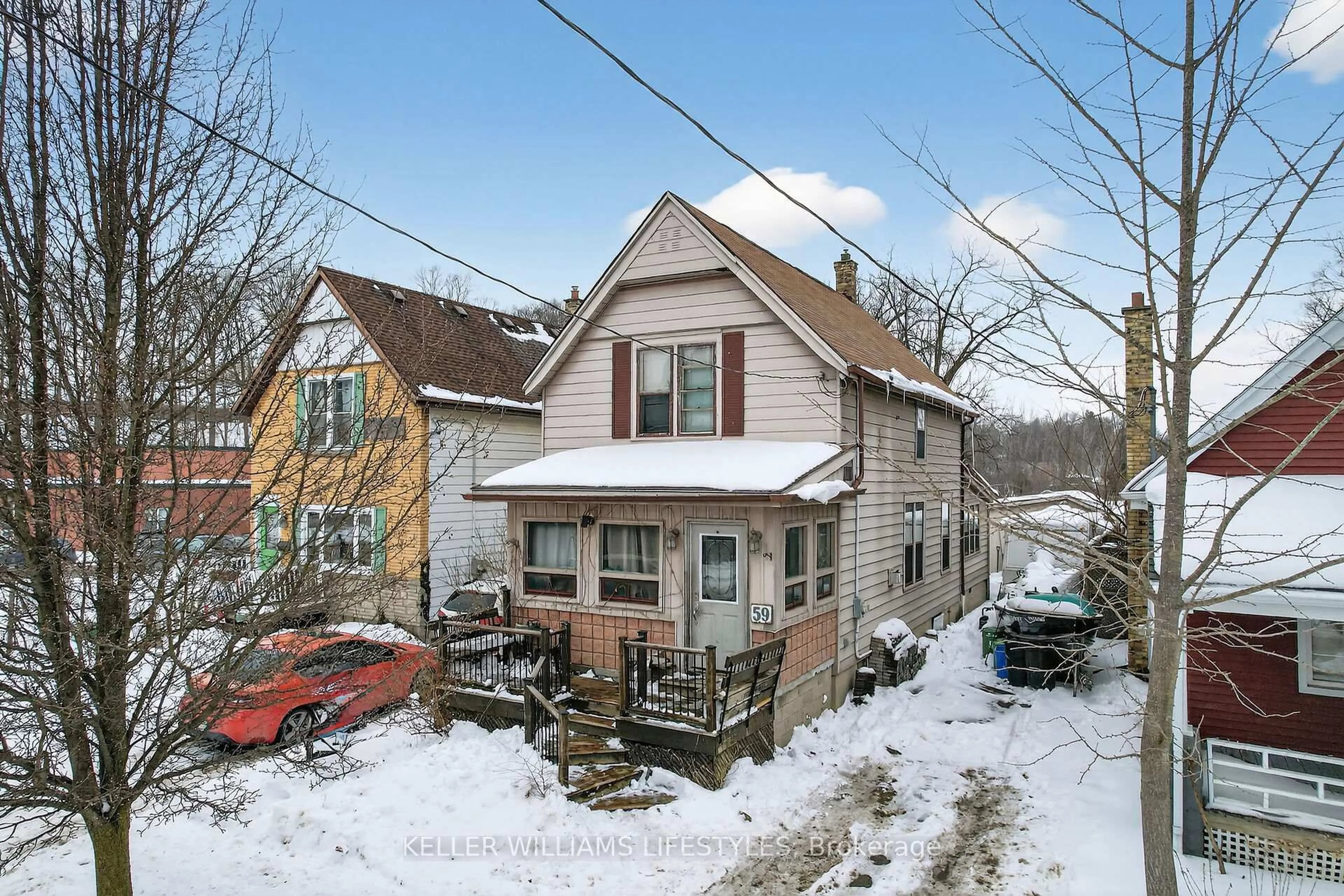 A pic from outside/outdoor area/front of a property/back of a property/a pic from drone, street for 59 Charles St, London North Ontario N6H 1H1