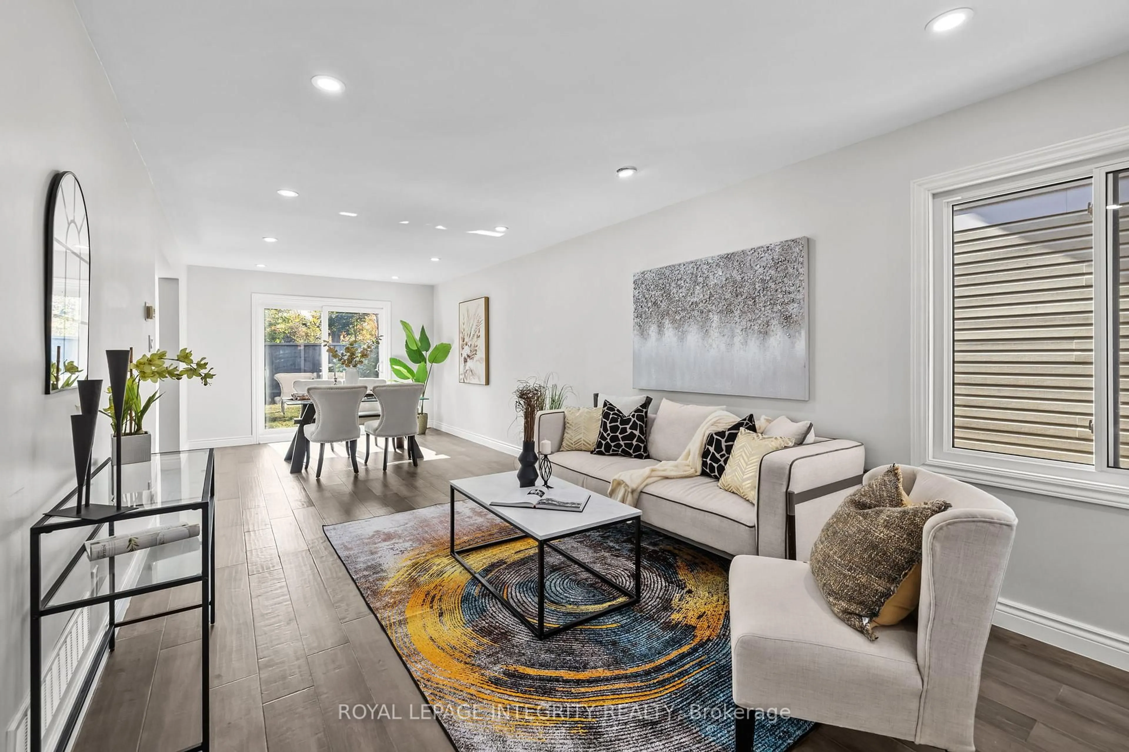 Living room with furniture, unknown for 83 Saddle Cres, Ottawa Ontario K1G 5L3