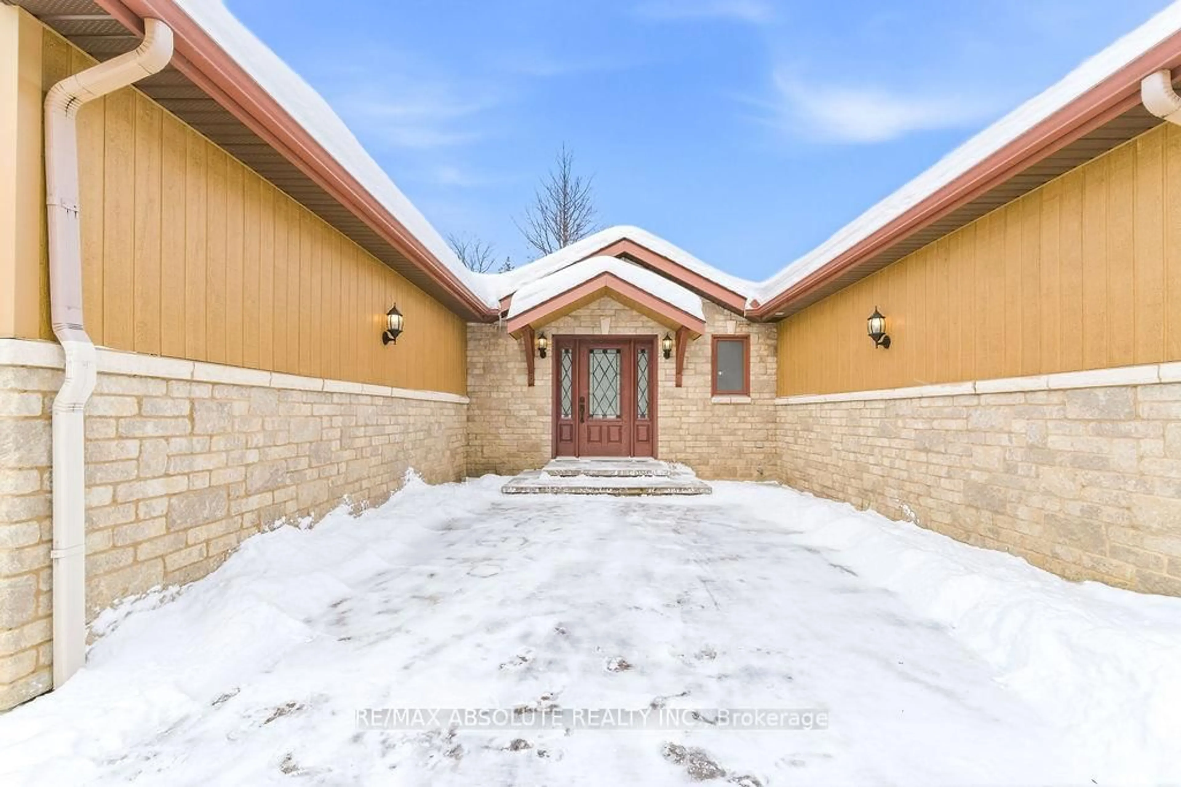 Unknown for 206 Deerwood Dr, Kinburn Ontario K0A 2H0