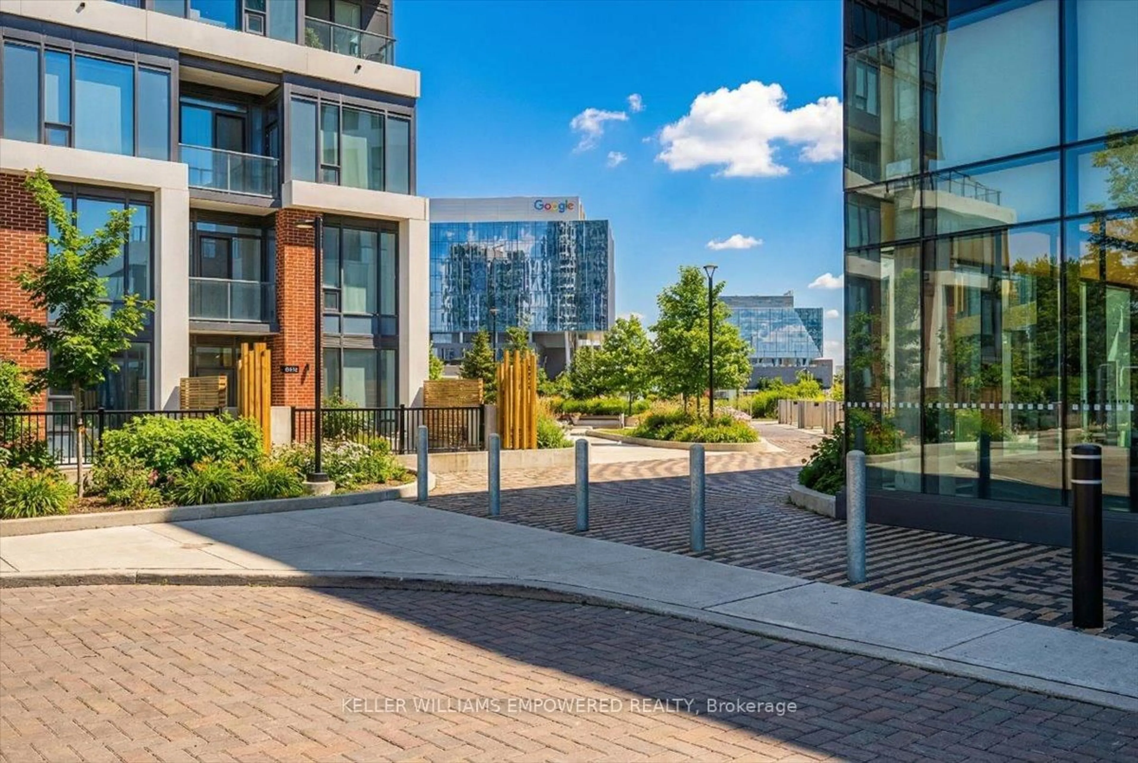Patio, city buildings view from balcony for 25 Wellington St #2202, Kitchener Ontario N2G 0G5