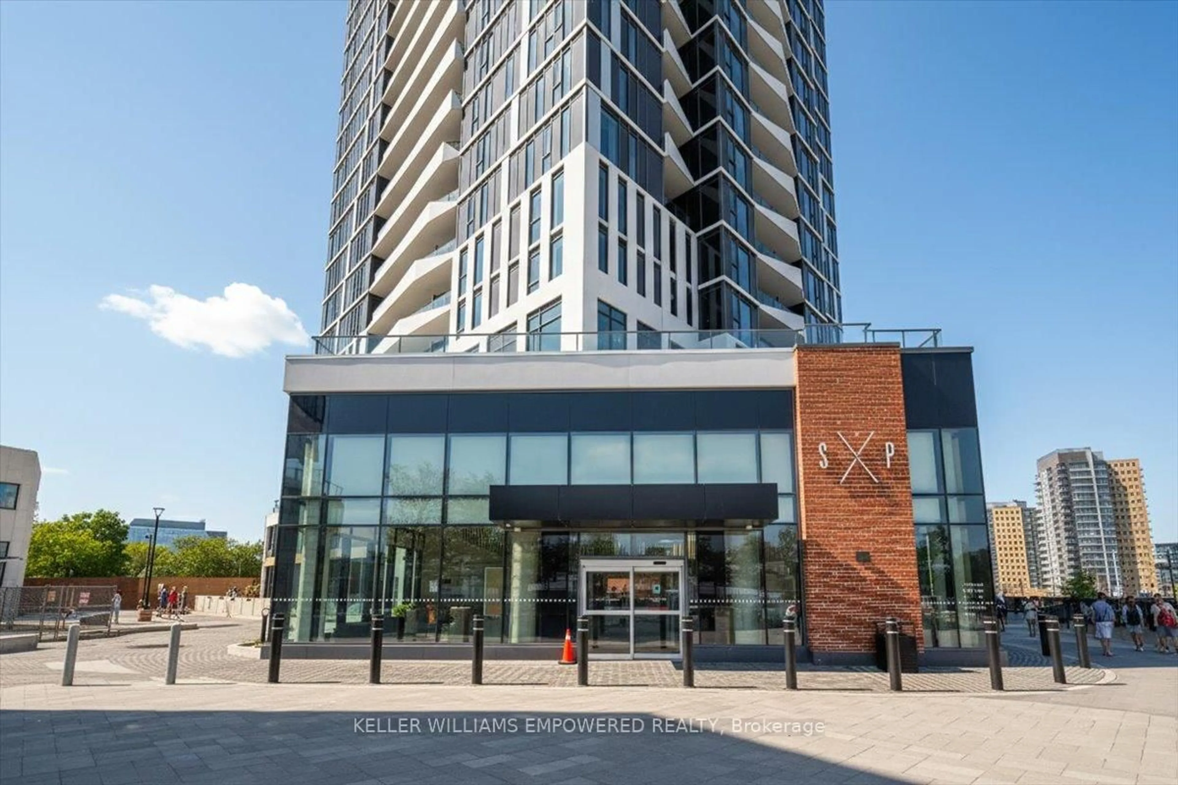 Indoor foyer for 25 Wellington St #2202, Kitchener Ontario N2G 0G5