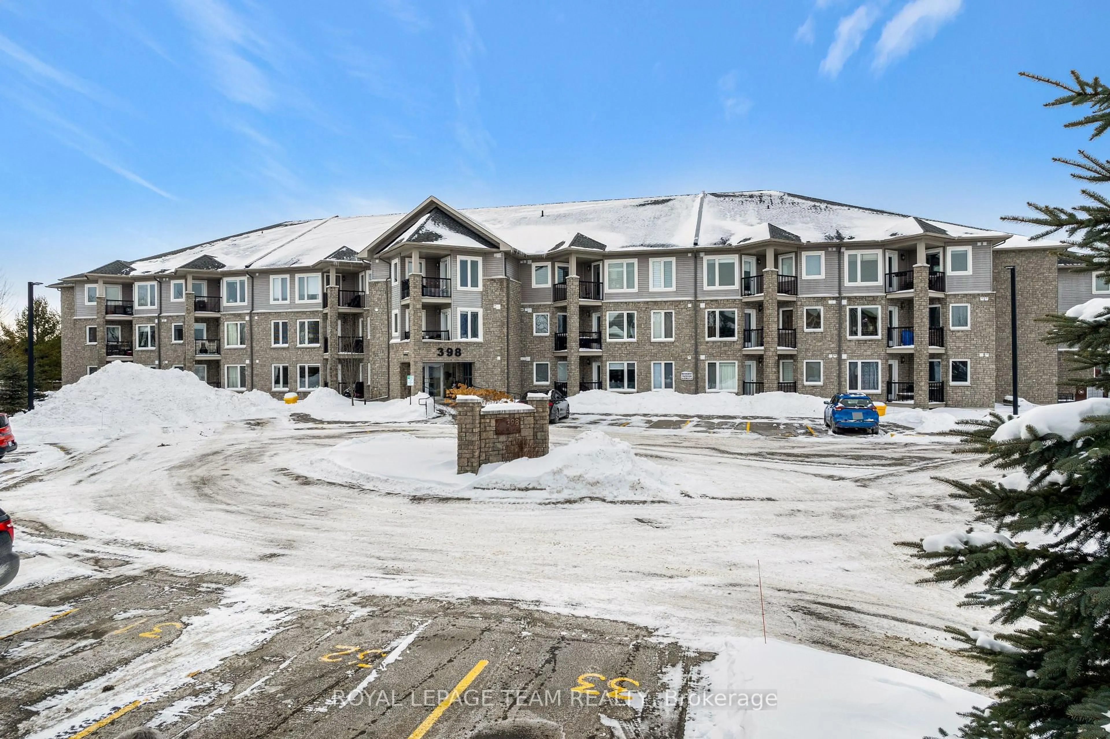 A pic from outside/outdoor area/front of a property/back of a property/a pic from drone, unknown for 398 Van Buren St #205, North Grenville Ontario K0G 1J0