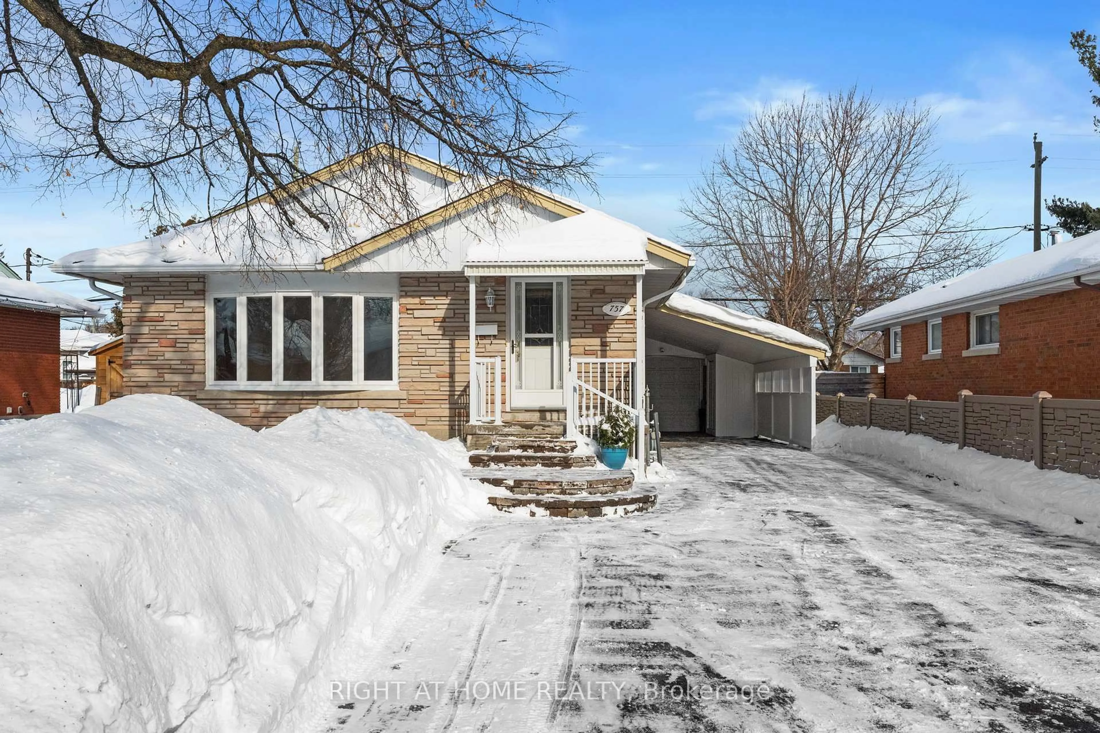 Unknown for 757 Dickens Ave, Ottawa Ontario K1G 2X9