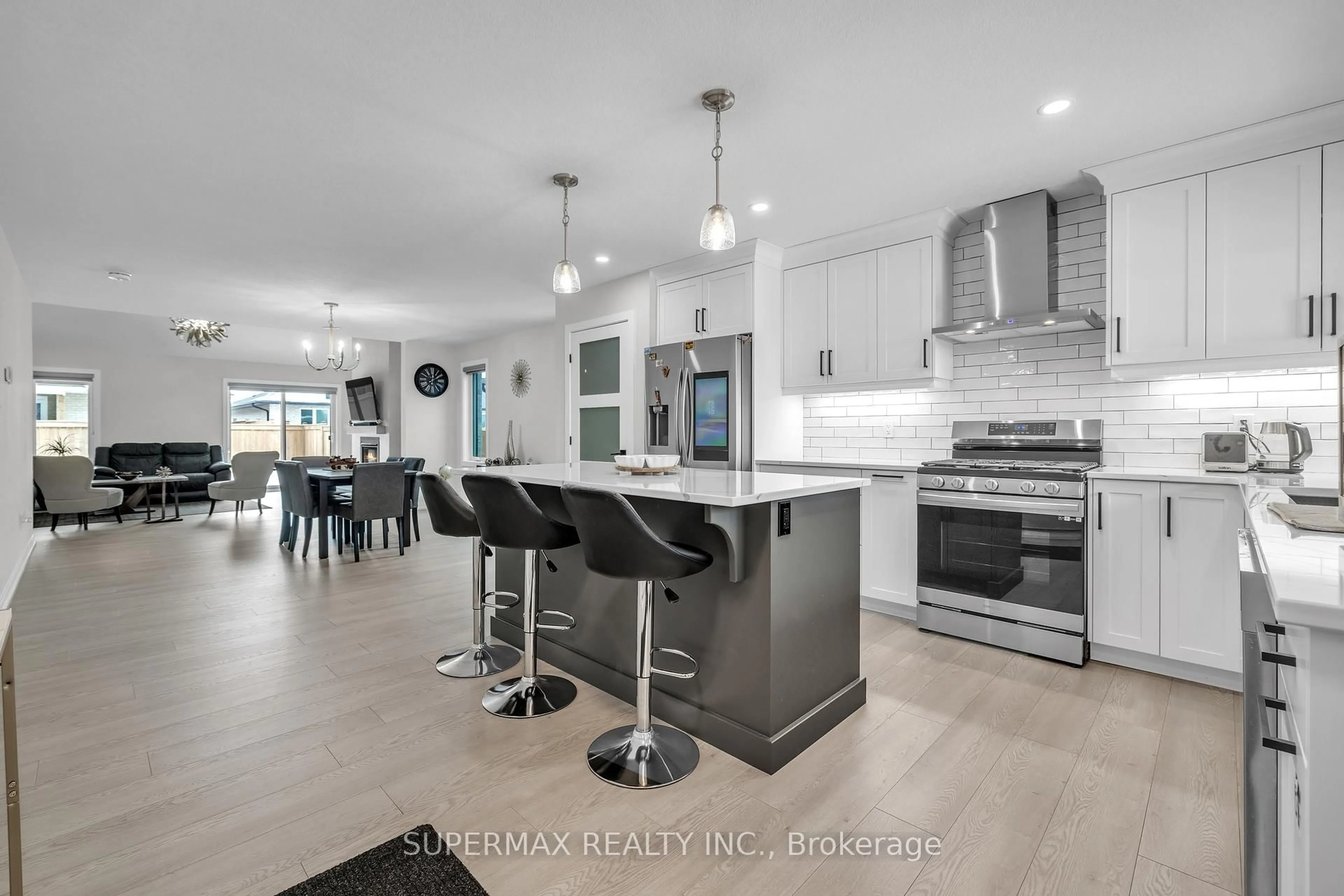 Open concept kitchen, ceramic/tile floor for 49 Feathers Crossing, St. Thomas Ontario N5R 0M3