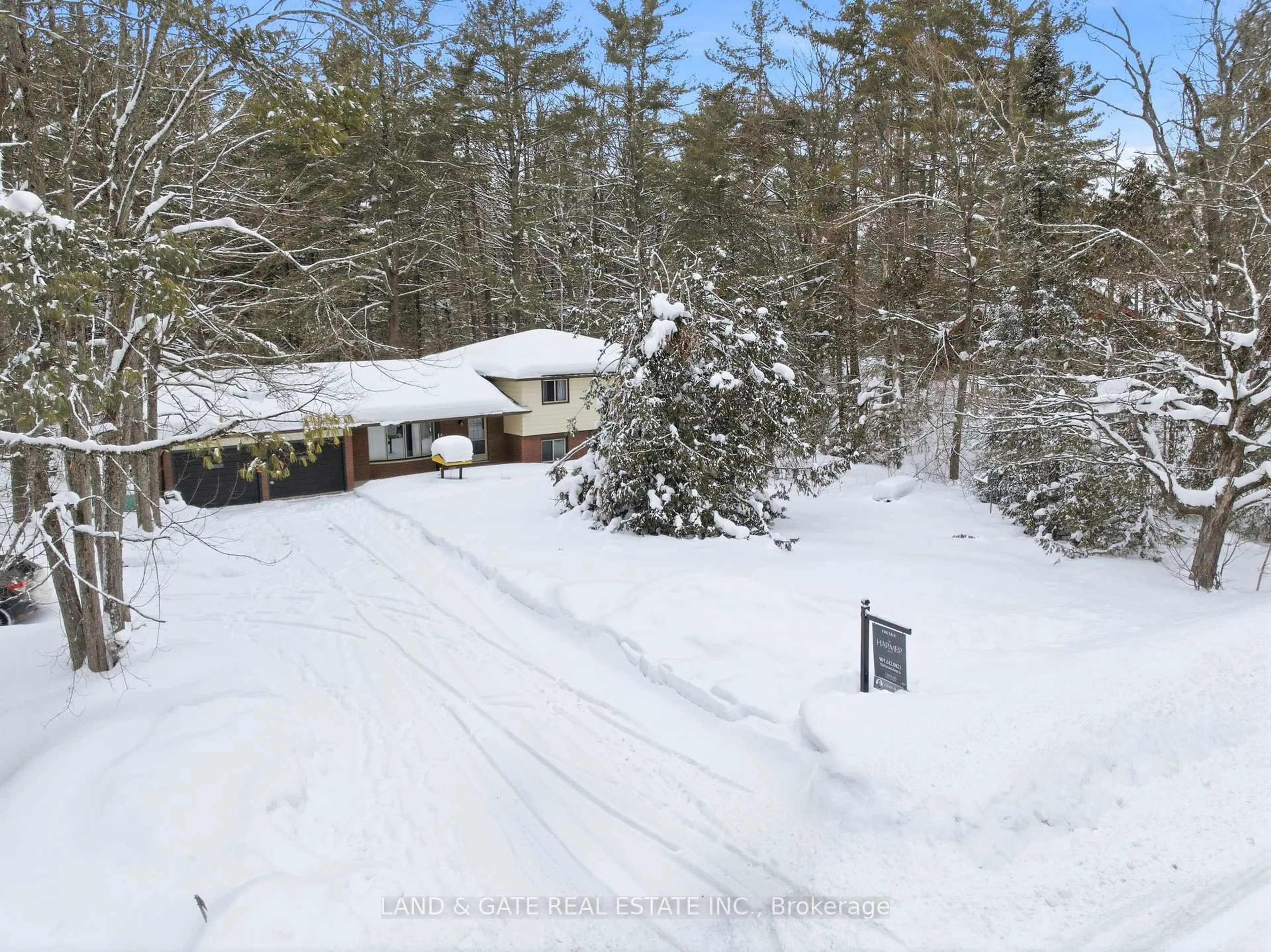 A pic from outside/outdoor area/front of a property/back of a property/a pic from drone, unknown for 40 Melody Bay Rd, Trent Lakes Ontario K0L 1J0