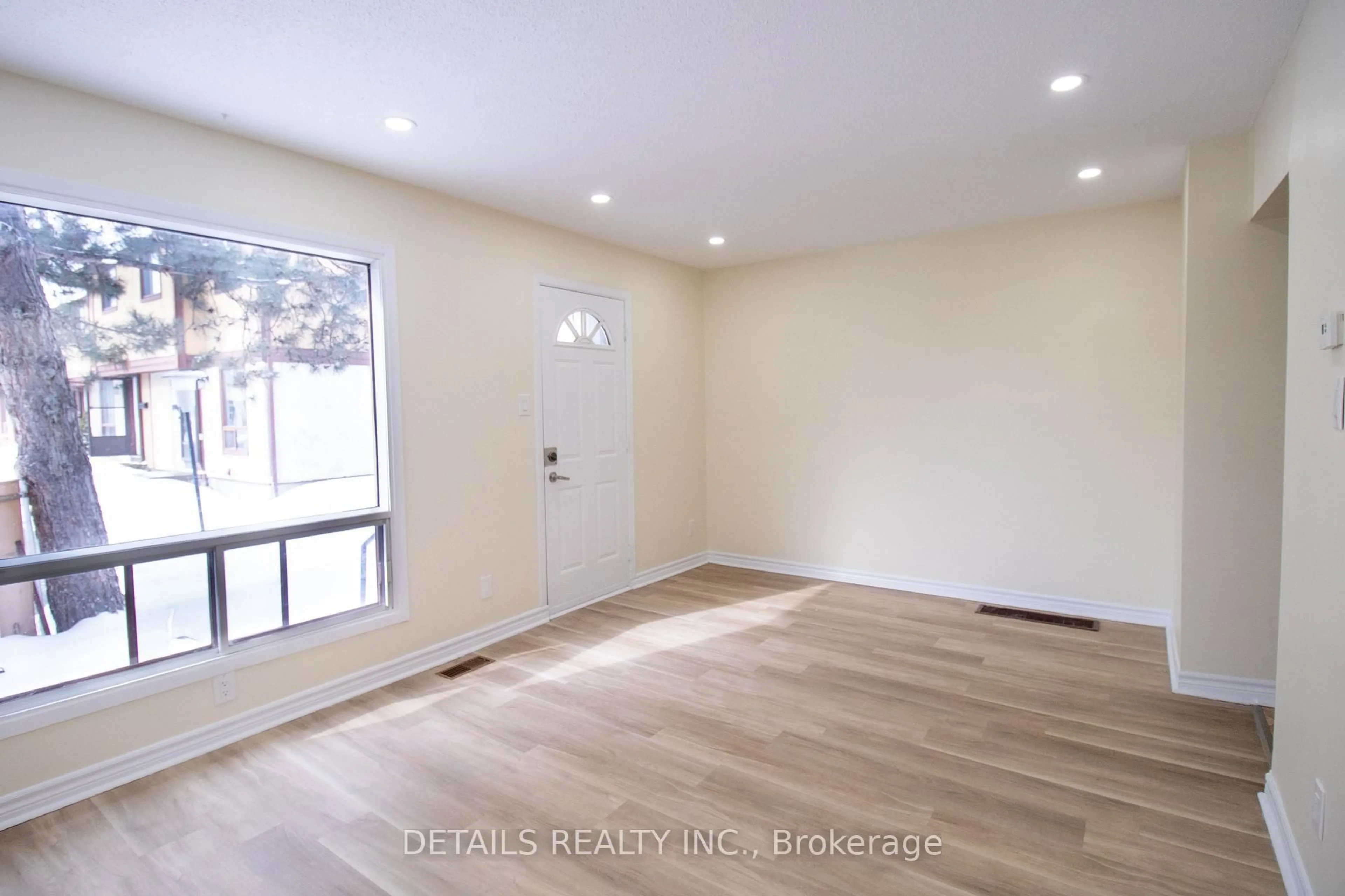 A pic of a room for 1339 Belgate Way #48, Ottawa Ontario K1J 8P8