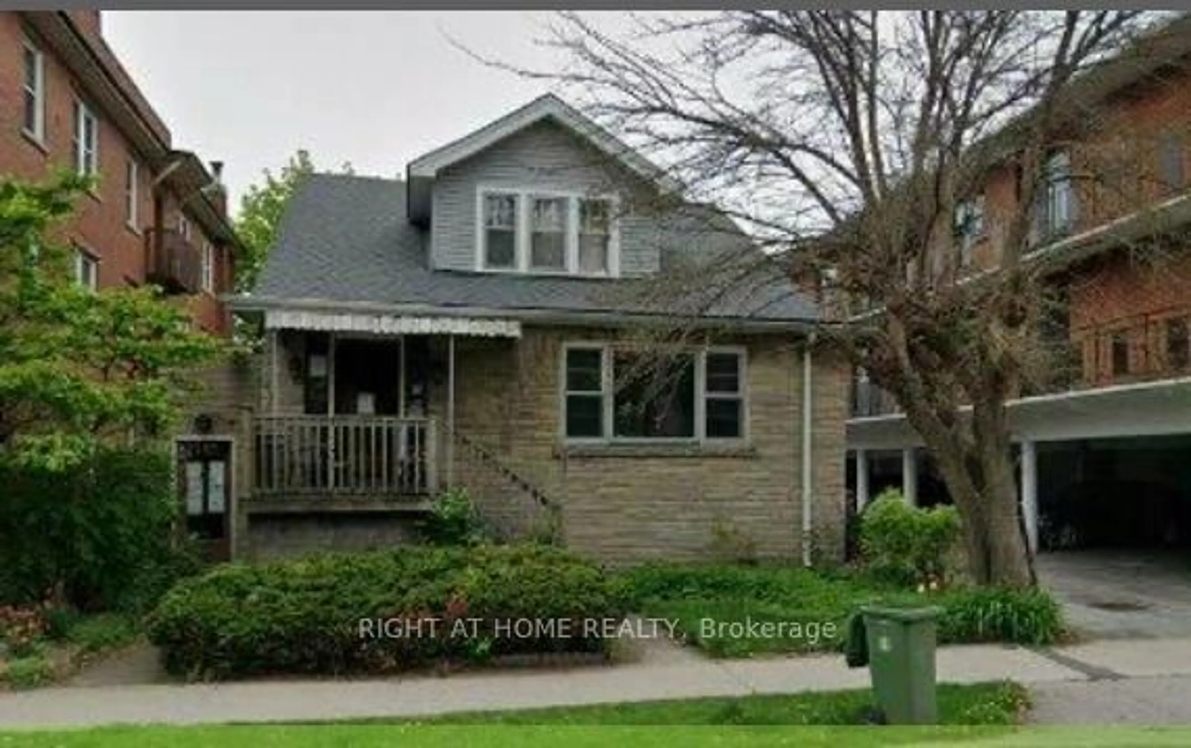 Home with brick exterior material, street for 995 Main St, Hamilton Ontario L8M 1N3