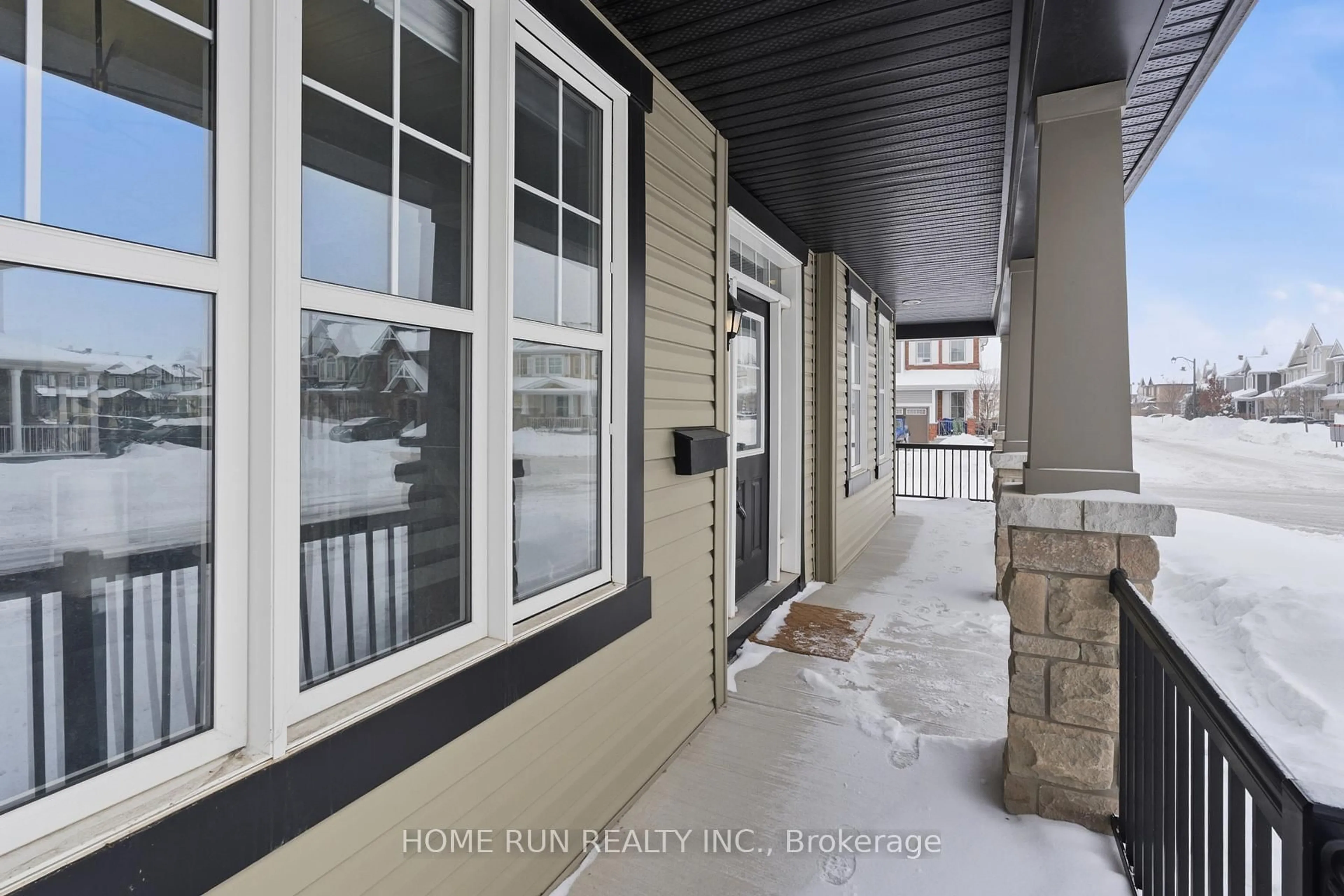 Indoor entryway for 156 Andre Audet Ave, Ottawa Ontario K2J 5Z2