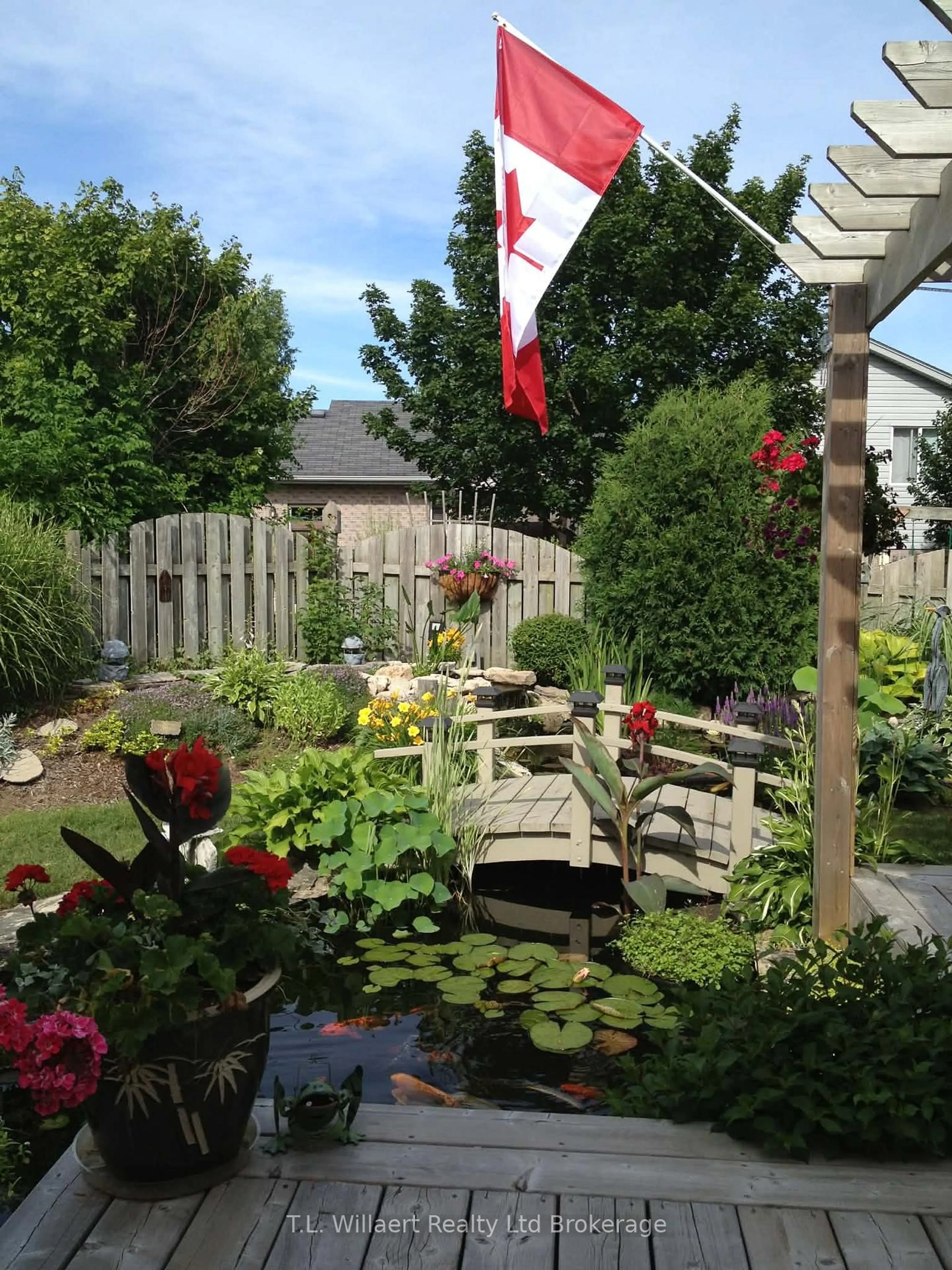 Patio, water/lake/river/ocean view for 20 Andover Ave, Tillsonburg Ontario N4G 4J5