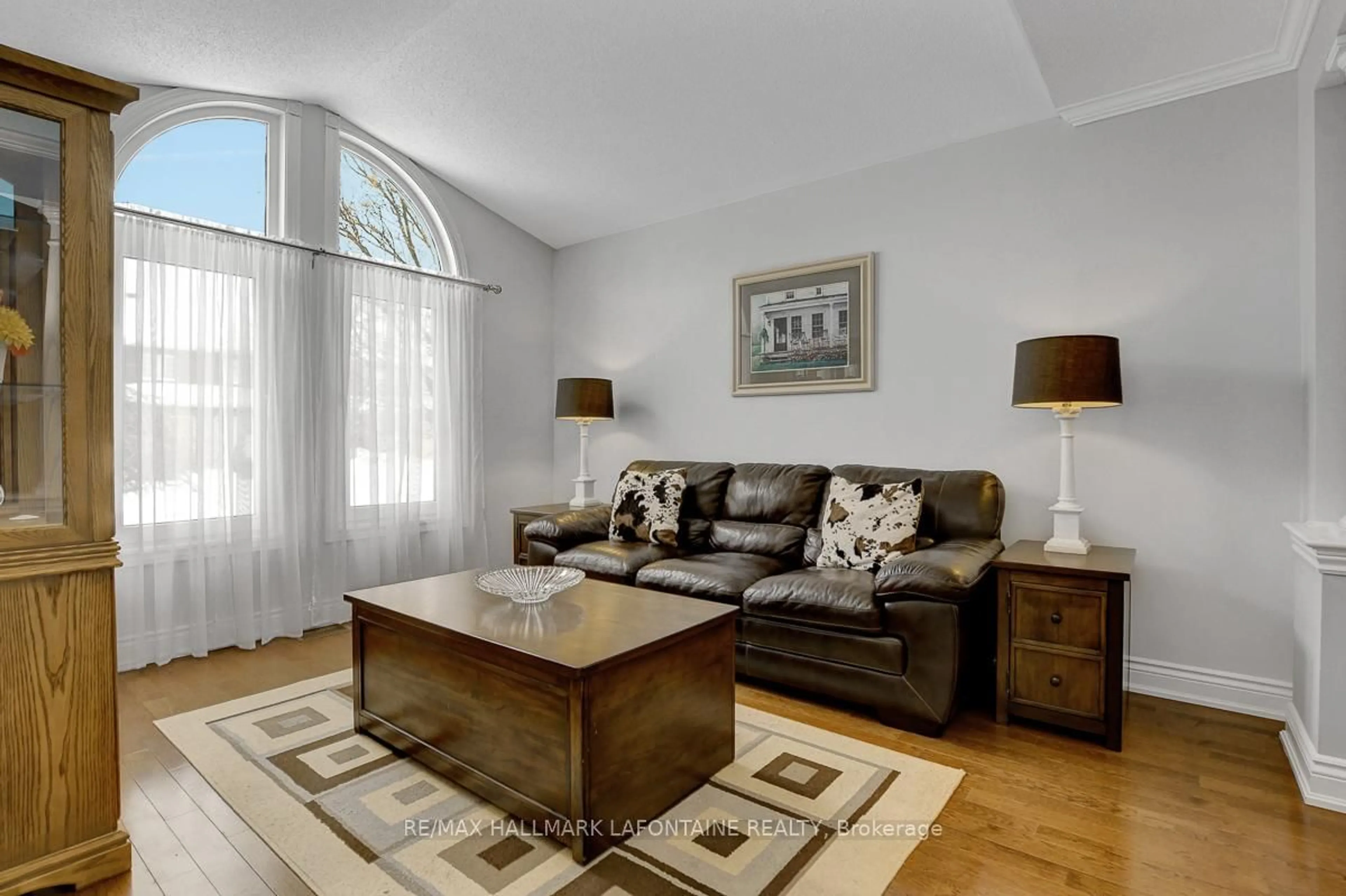 Living room with furniture, unknown for 1721 Jersey St, Ottawa Ontario K4A 4Y6