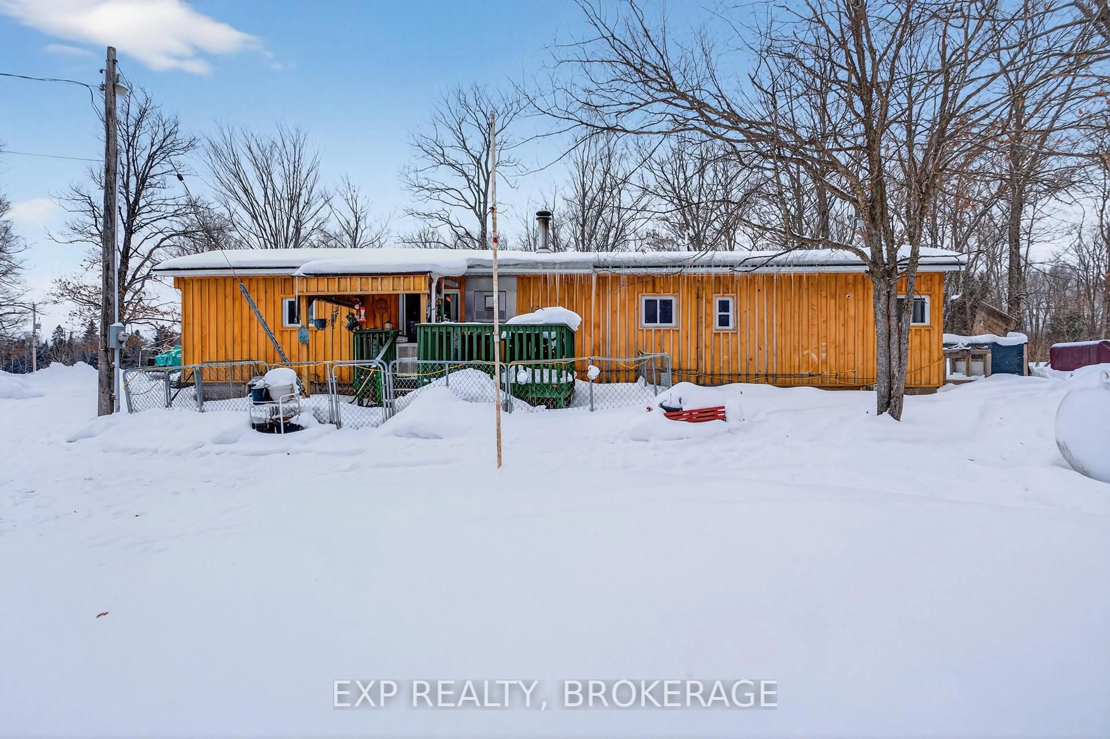 A pic from outside/outdoor area/front of a property/back of a property/a pic from drone, unknown for 1936 CRUISE Rd, Ompah Ontario K0H 2J0