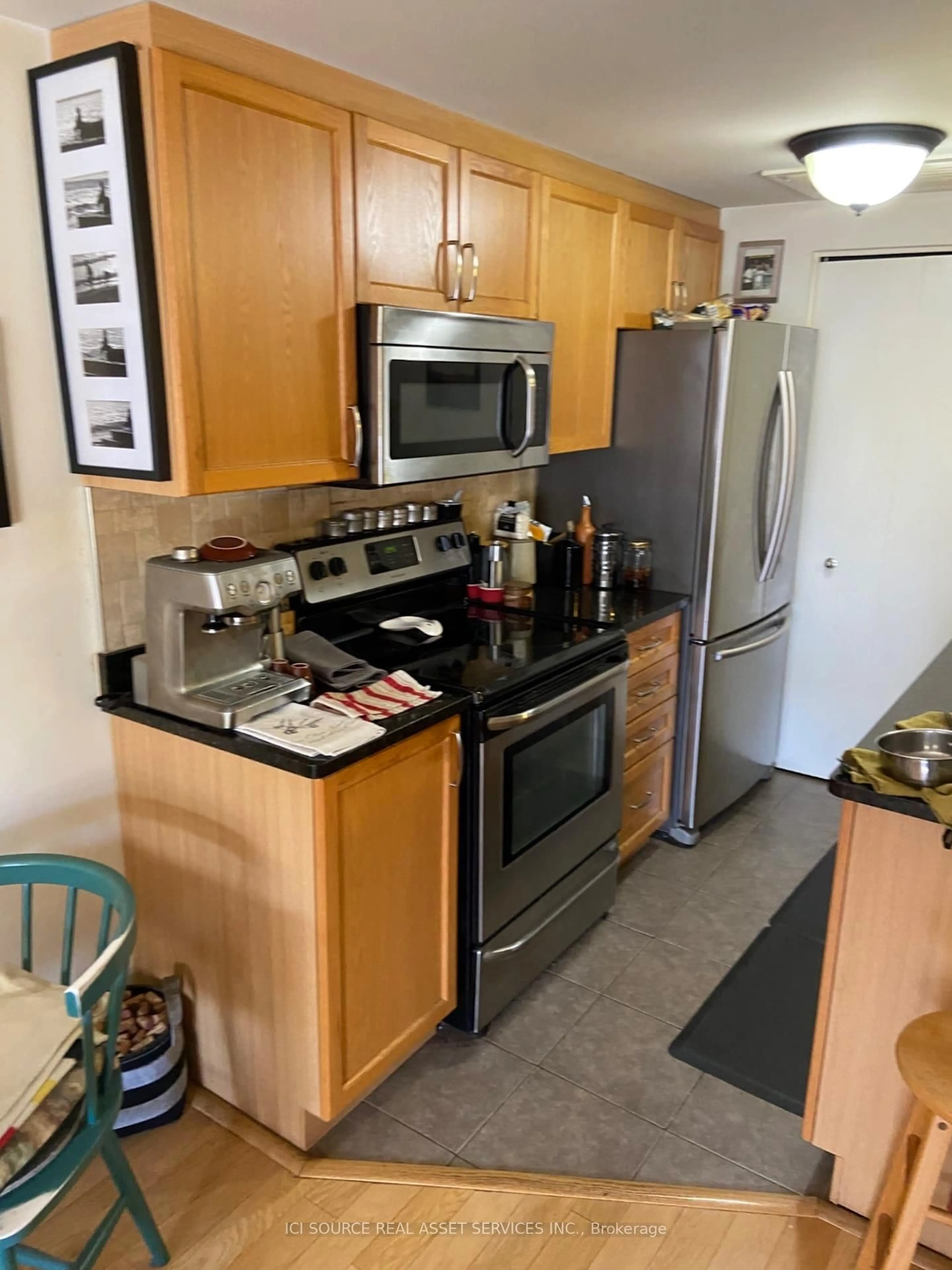 Standard kitchen, unknown for 456 King Edward Ave #306, Ottawa Ontario K1N 7M9