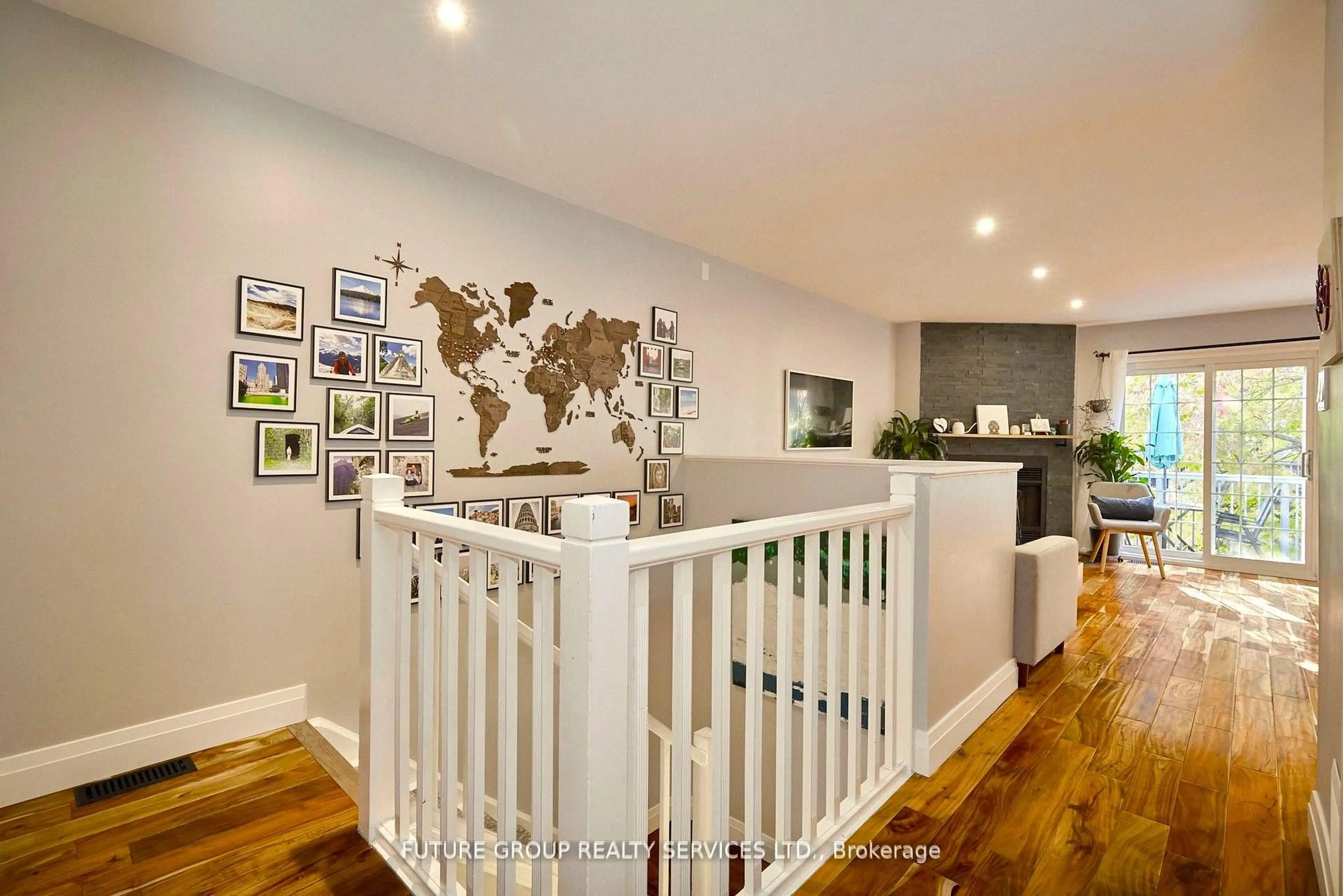 Indoor entryway for 146 Settlers Way #49, Blue Mountains Ontario L9Y 0N9