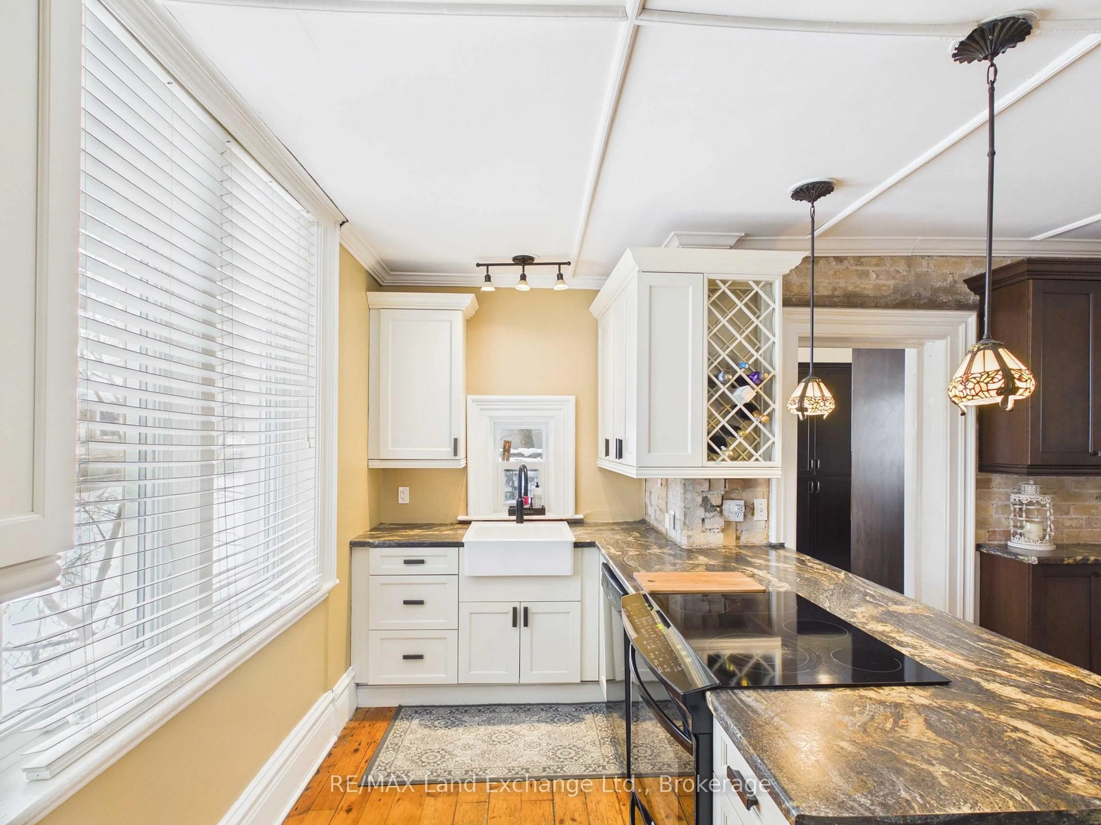 Open concept kitchen, ceramic/tile floor for 20 Queen St, Huron-Kinloss Ontario N0G 2R0