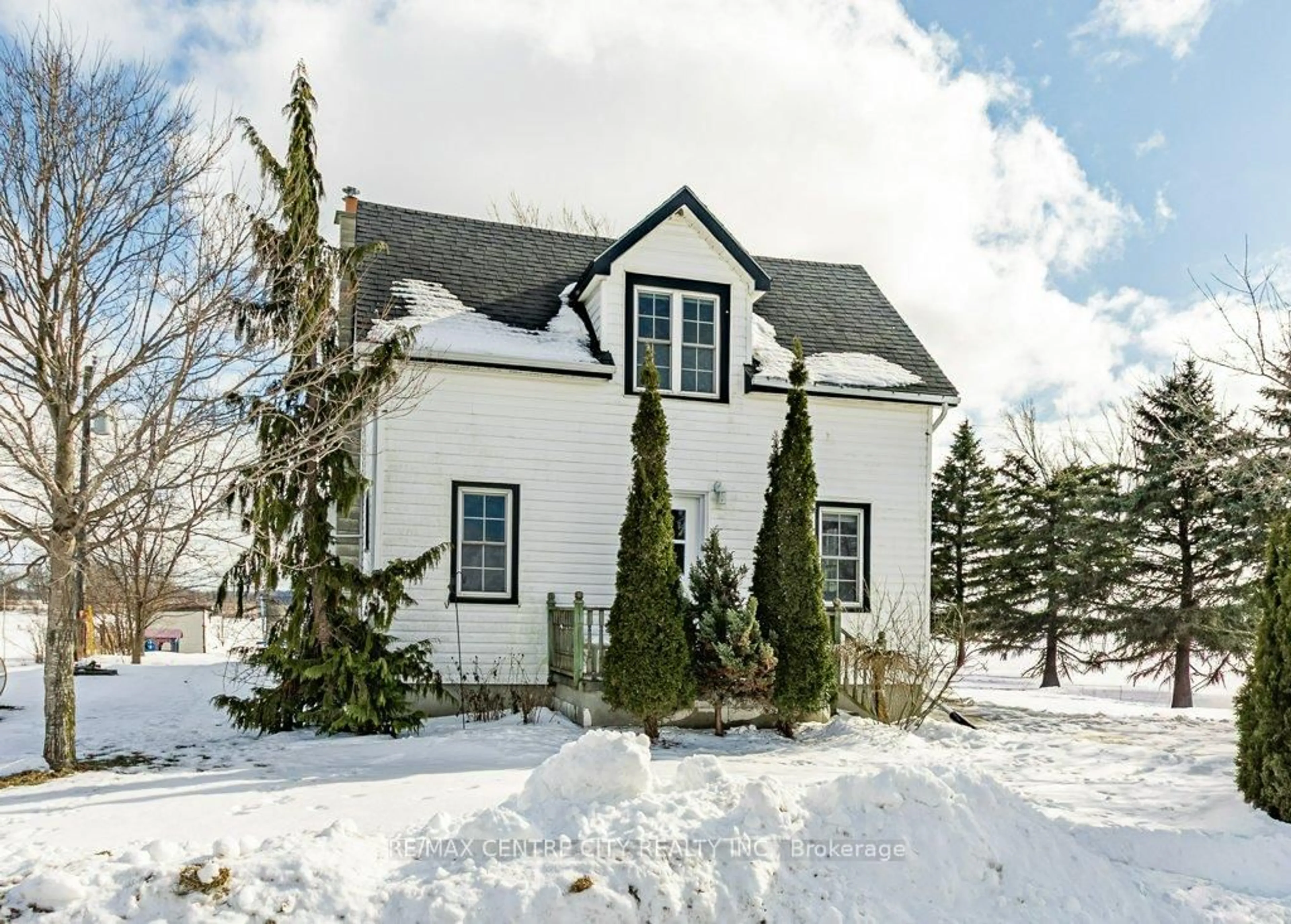 Home with vinyl exterior material, street for 5215 Switzer Dr, Southwest Middlesex Ontario N0L 1A0