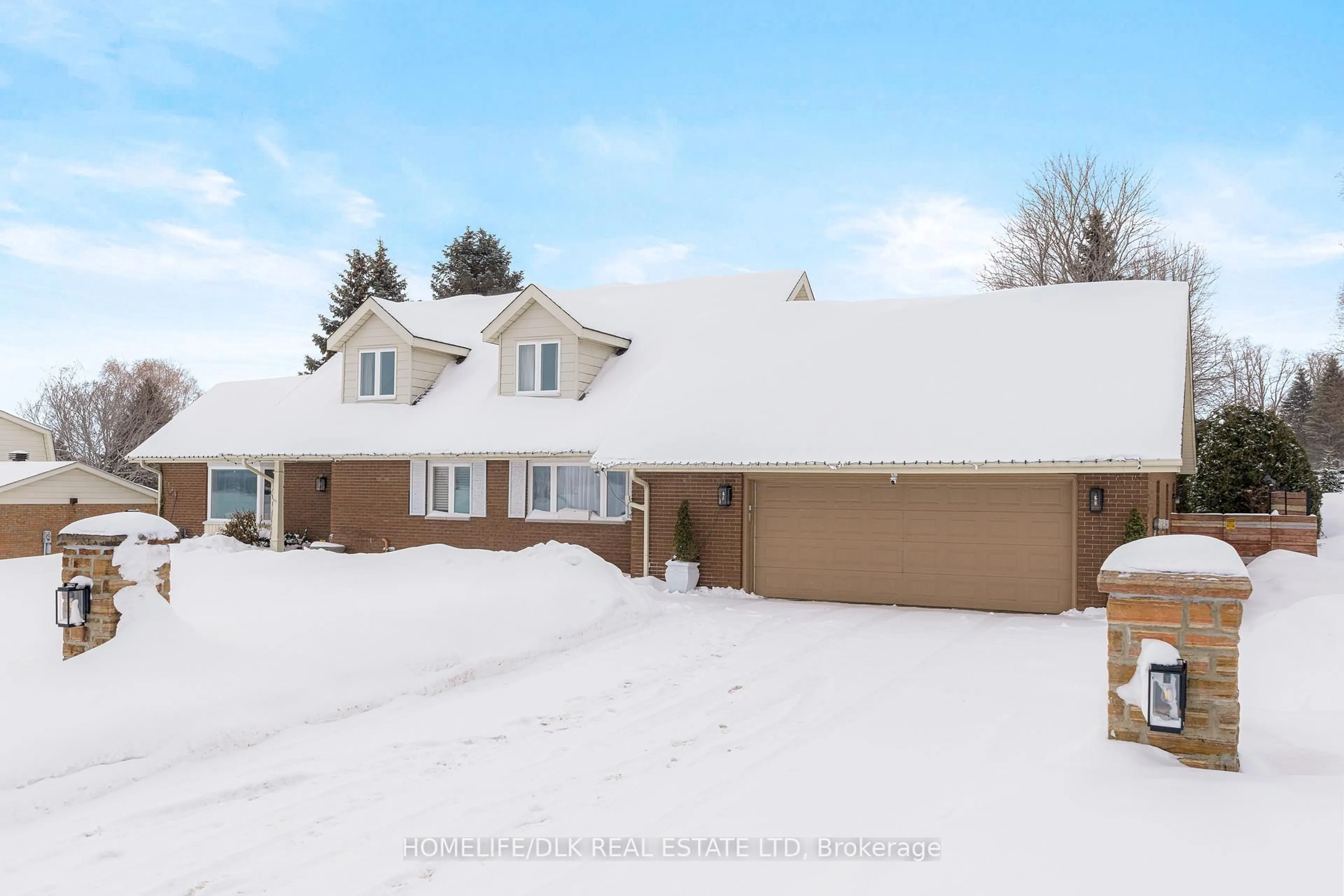 A pic from outside/outdoor area/front of a property/back of a property/a pic from drone, street for 1102 Burnside Dr, Augusta Ontario K6V 5T1