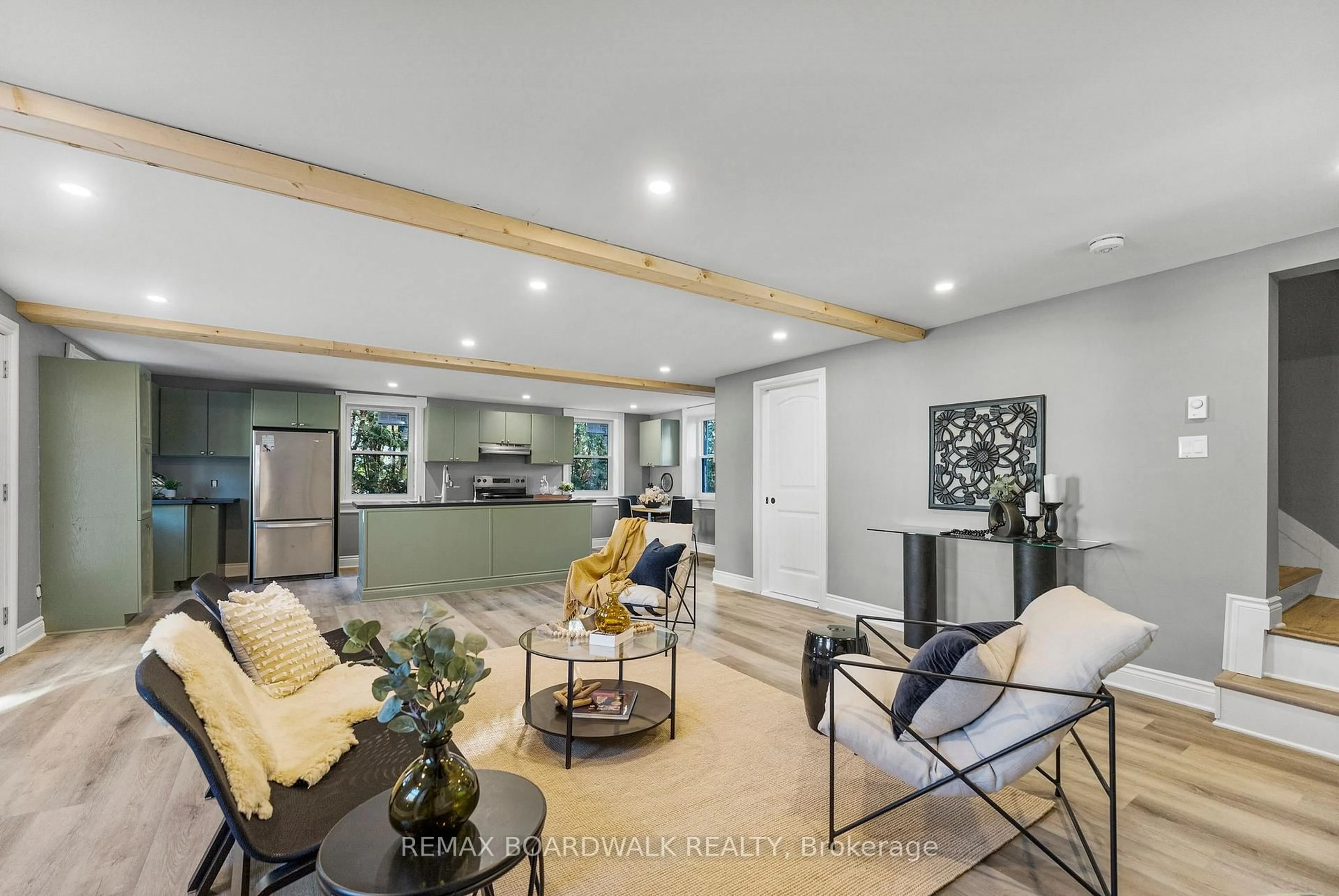 Living room with furniture, ceramic/tile floor for 1523 Ventnor Rd, Edwardsburgh/Cardinal Ontario K0E 1X0