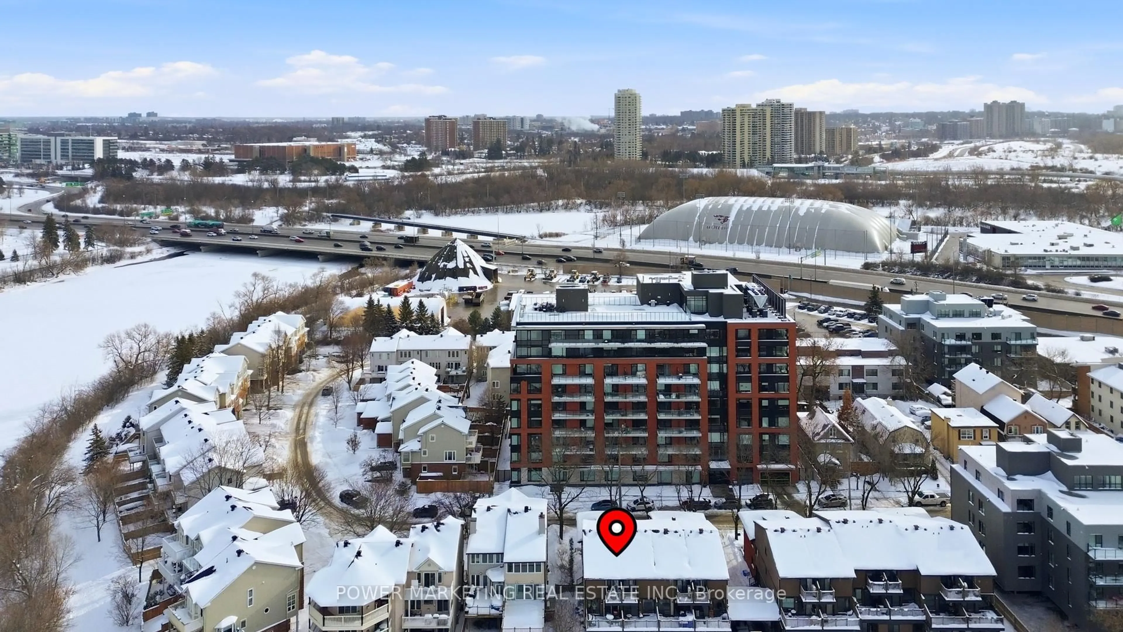 A pic from outside/outdoor area/front of a property/back of a property/a pic from drone, city buildings view from balcony for 37G ROBINSON Ave, Ottawa Ontario K1N 8N8