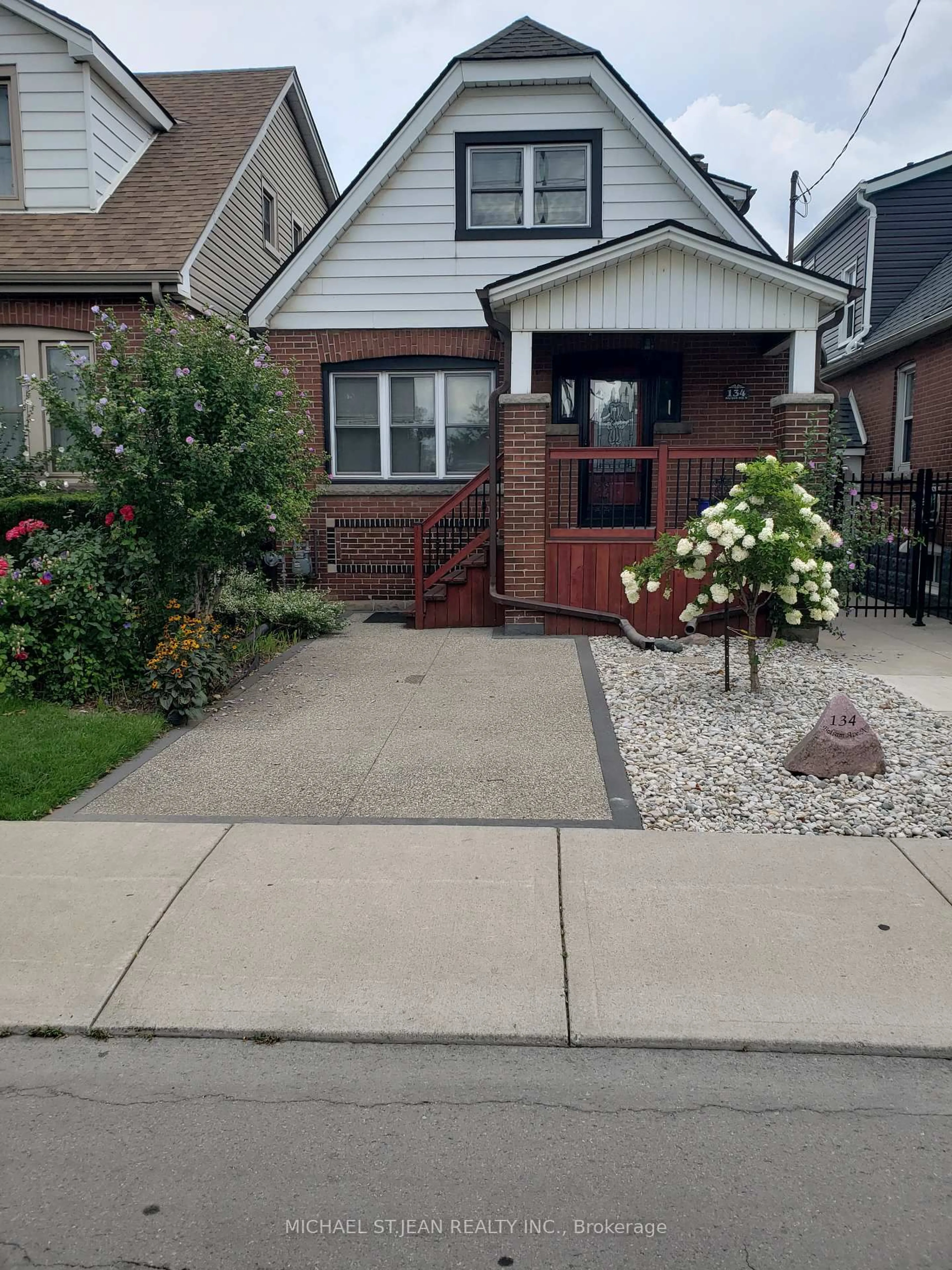 Unknown for 134 Balsam Ave, Hamilton Ontario L8L 6Y3