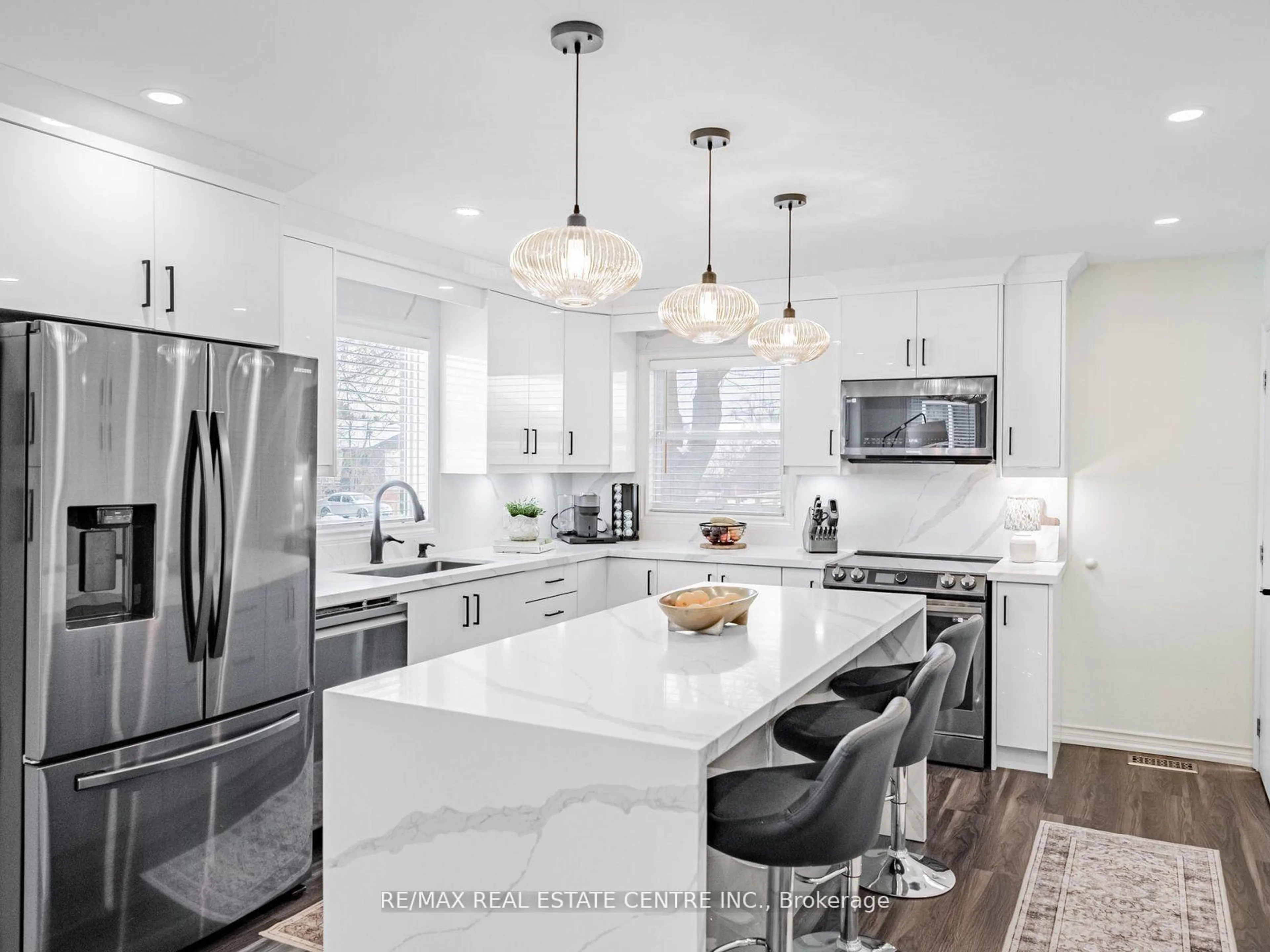 Contemporary kitchen, ceramic/tile floor for 312 William St, Shelburne Ontario L9V 3A7