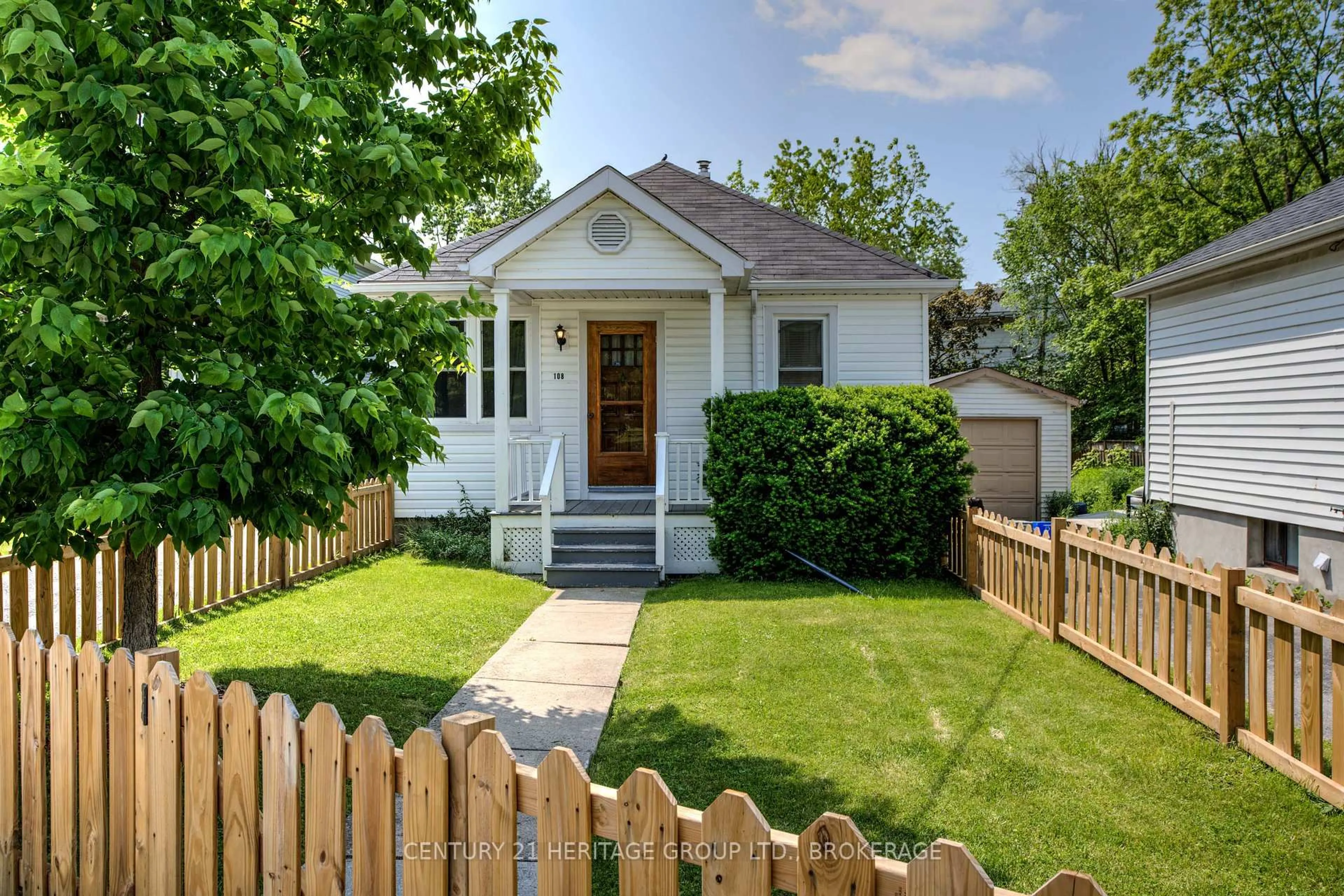 Unknown for 108 Park St, Kingston Ontario K7L 1J8