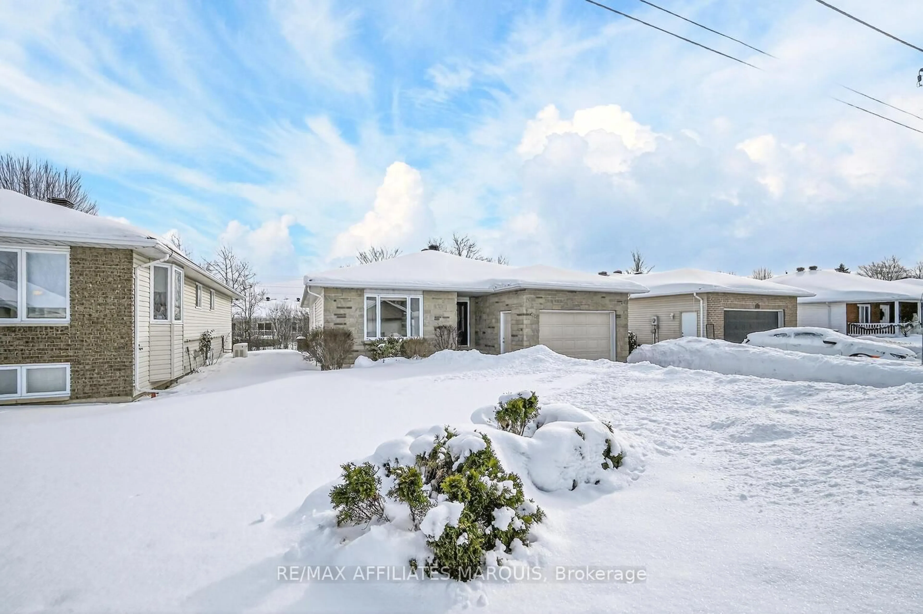 A pic from outside/outdoor area/front of a property/back of a property/a pic from drone, unknown for 227 Lera St, Smiths Falls Ontario K7A 5M5