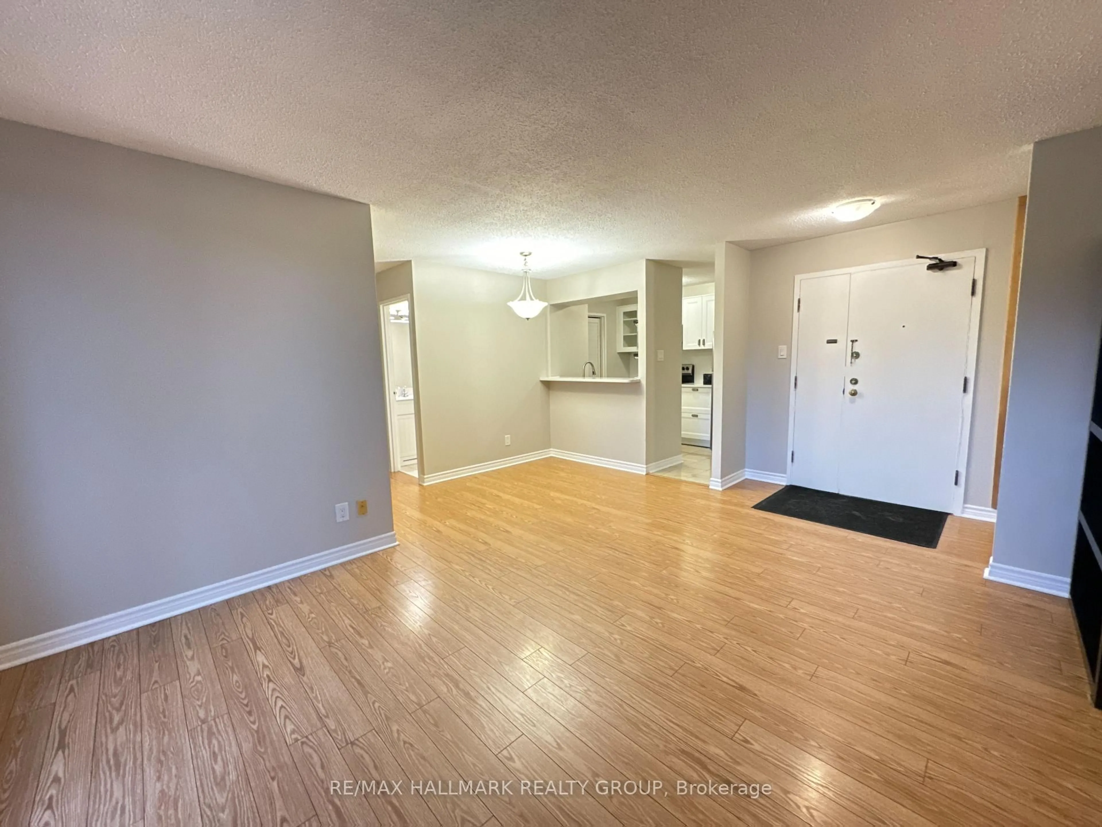 A pic of a room for 191 Parkdale Ave #104, Ottawa Ontario K1Y 1E8