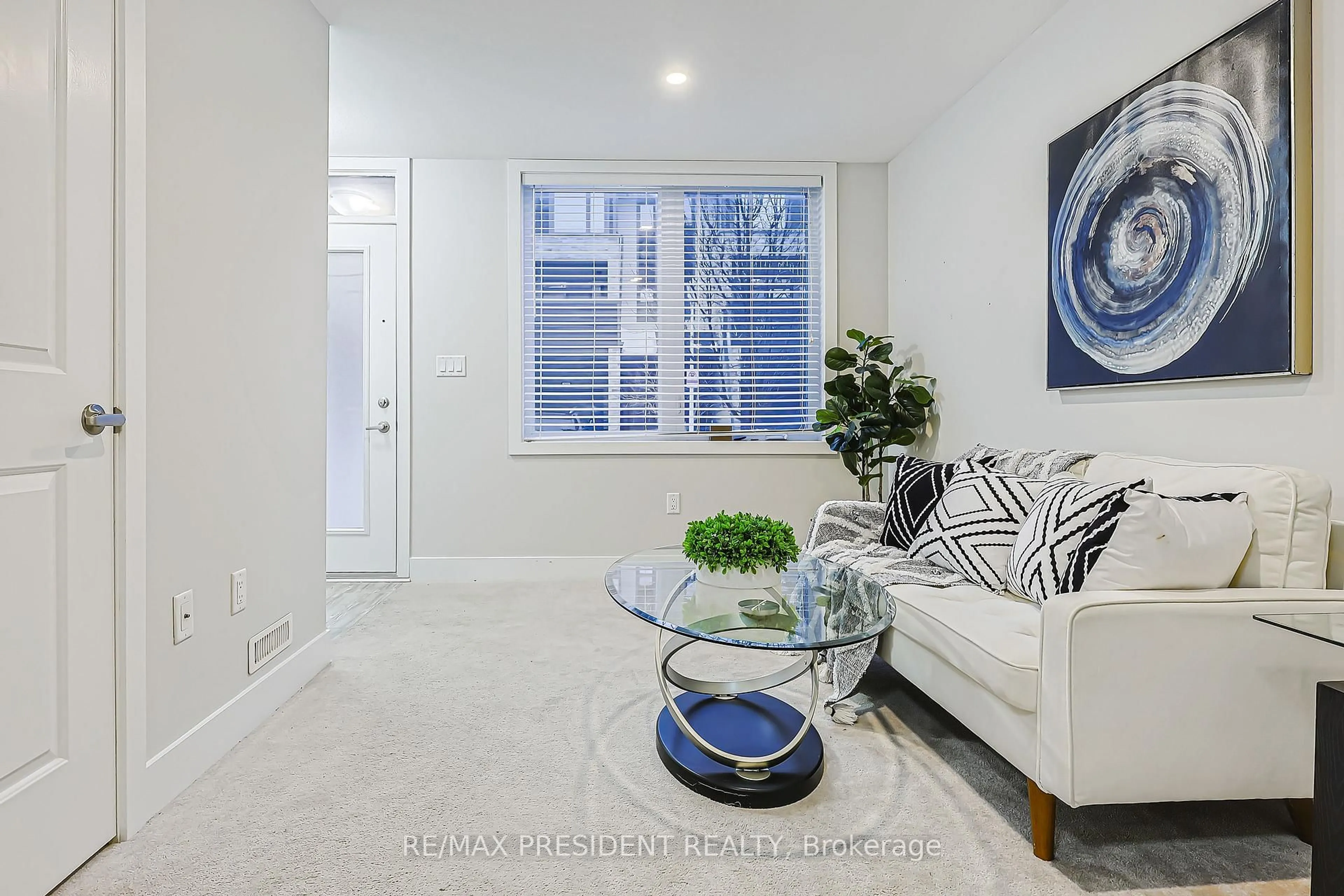 Unknown for 1960 DALMAGARRY Rd #132, London North Ontario N6G 0T8